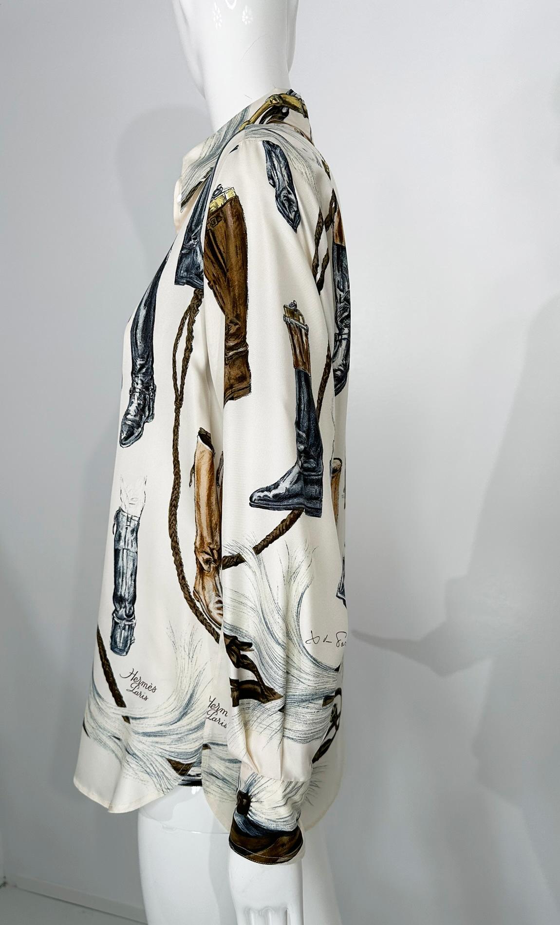 Hermes A Propos de Bottes By Xavier de Poret Creme bedruckte Seidenköperbluse im Angebot 5