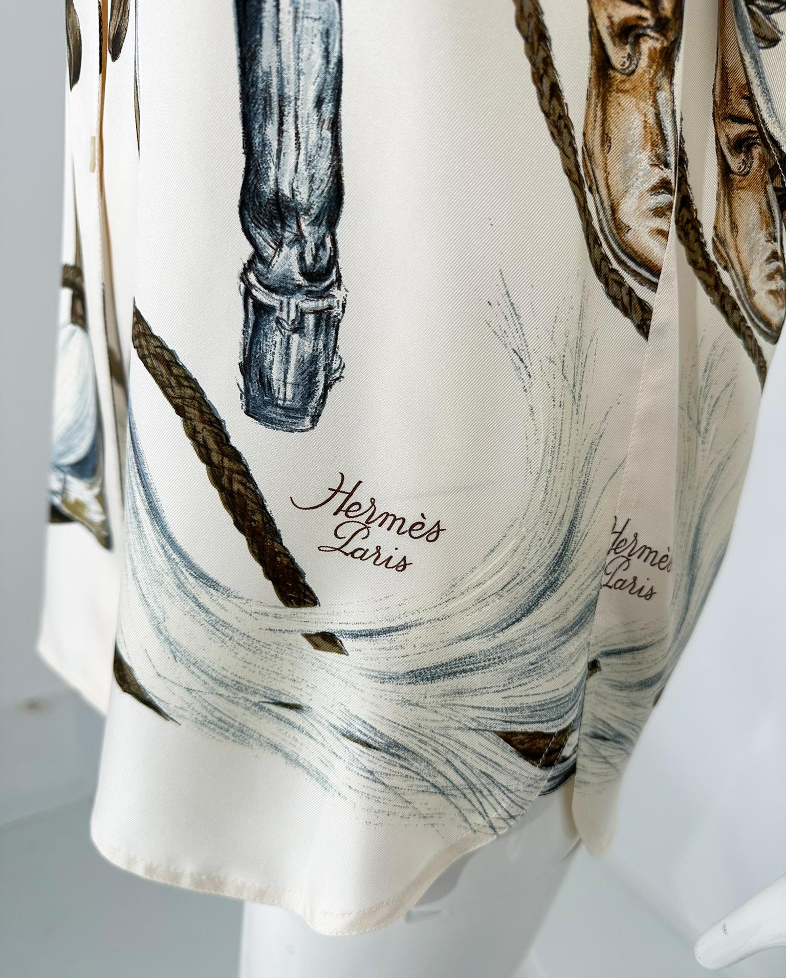 Hermes A Propos de Bottes By Xavier de Poret Creme bedruckte Seidenköperbluse im Angebot 10