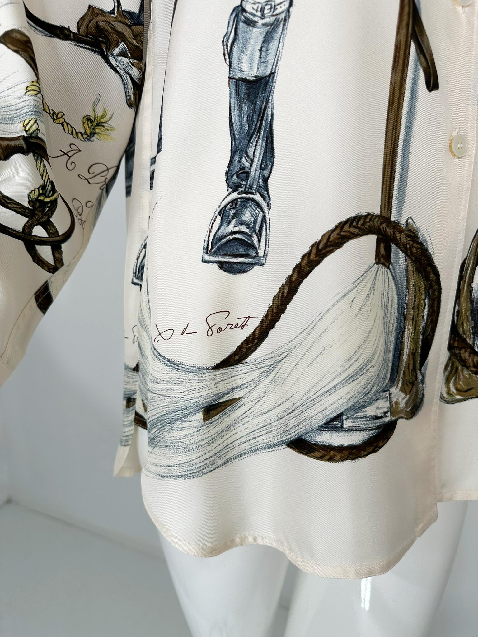 Hermes A Propos de Bottes By Xavier de Poret Creme bedruckte Seidenköperbluse im Angebot 12