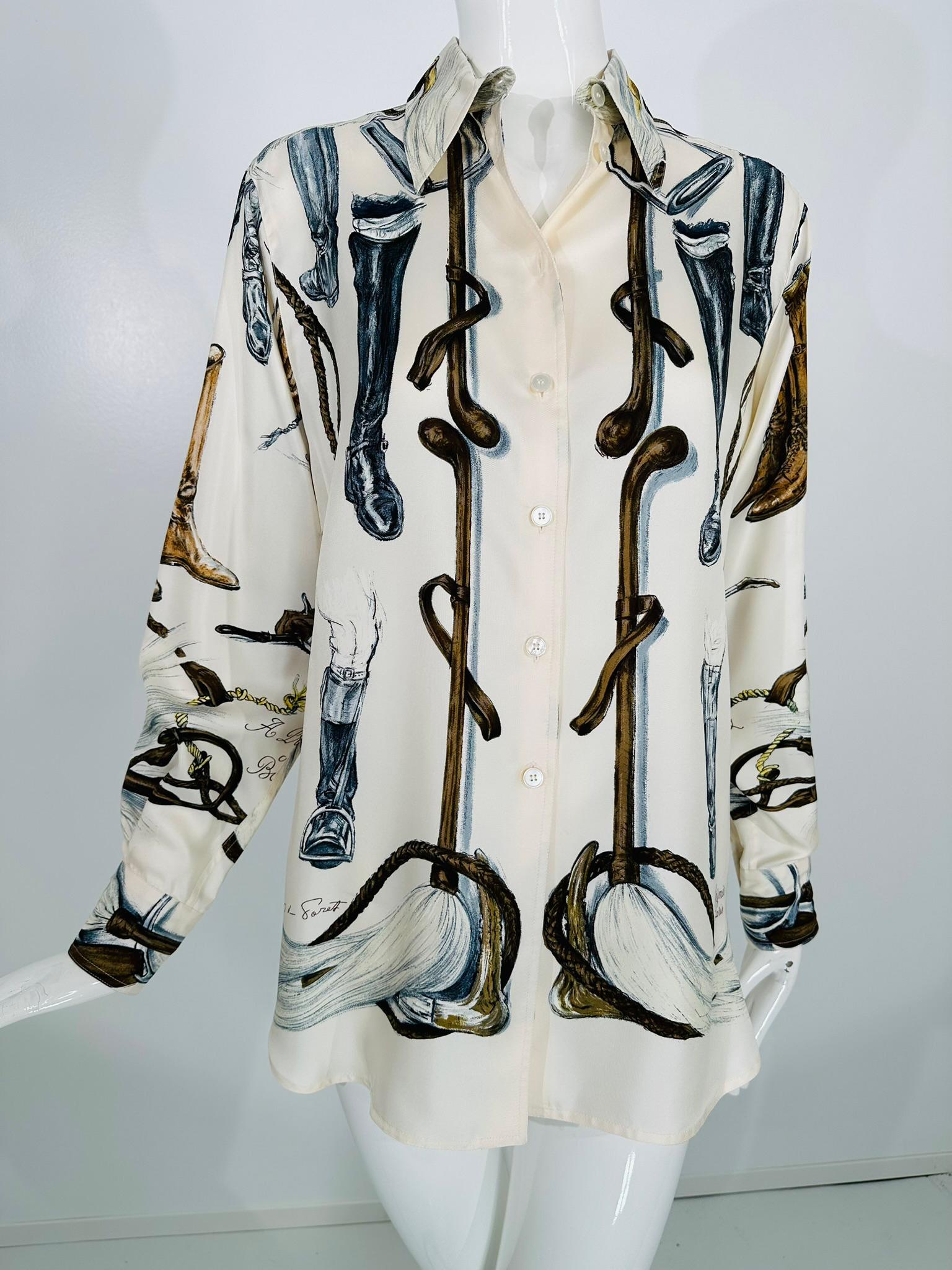 Hermes A Propos de Bottes By Xavier de Poret Creme bedruckte Seidenköperbluse im Angebot 13