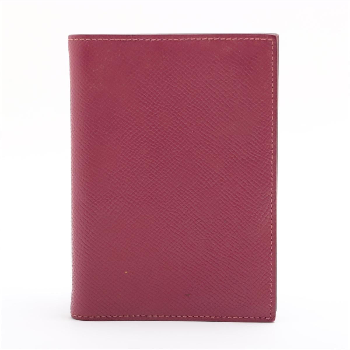 The Hermès Agenda Veau Epsom Notebook Cover in Rose Pourpre is a luxurious and stylish accessory designed for the discerning individual. Crafted from premium Veau Epsom leather, the notebook cover features a vibrant Rose Pourpre hue, exuding