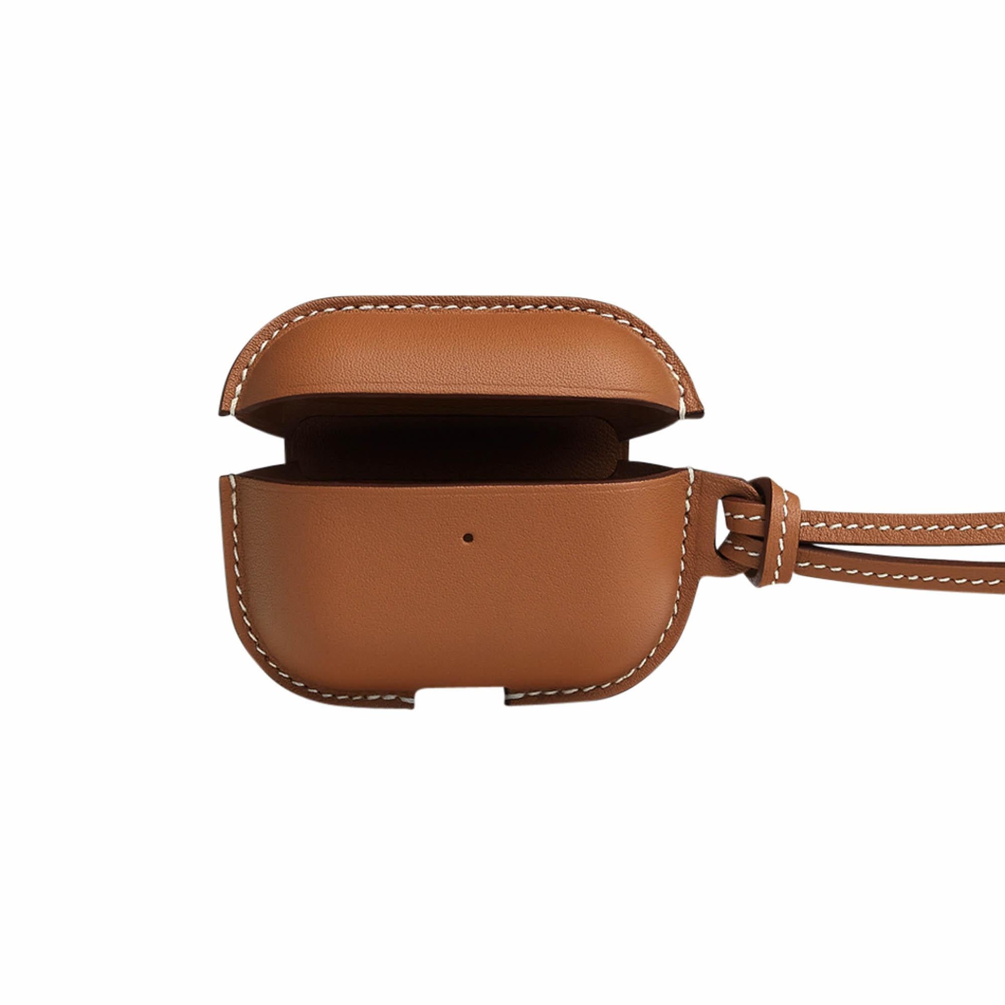 Hermes Airpods Pro Case Gold Swift Leather en vente 3
