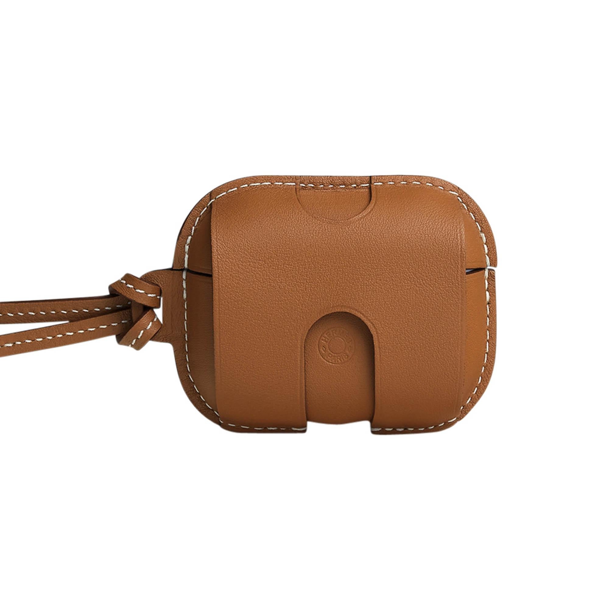 Hermes Airpods Pro Case Gold Swift Leather en vente 4