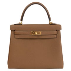 HERMES Alezan brun Togo cuir KELLY 25 RETOURNE Sac w Gold