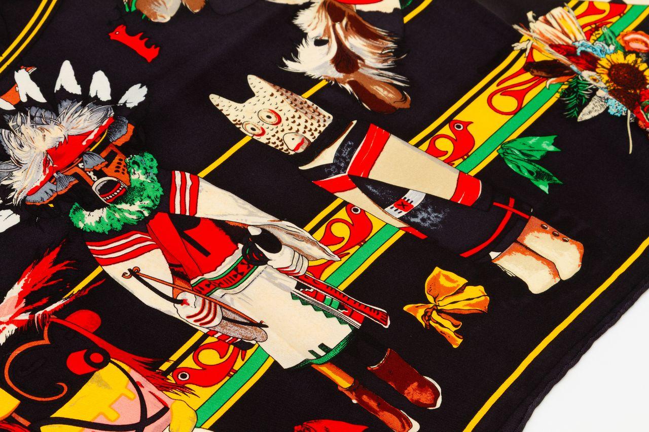 Hermès All Black Kachina Silk Scarf en vente 1