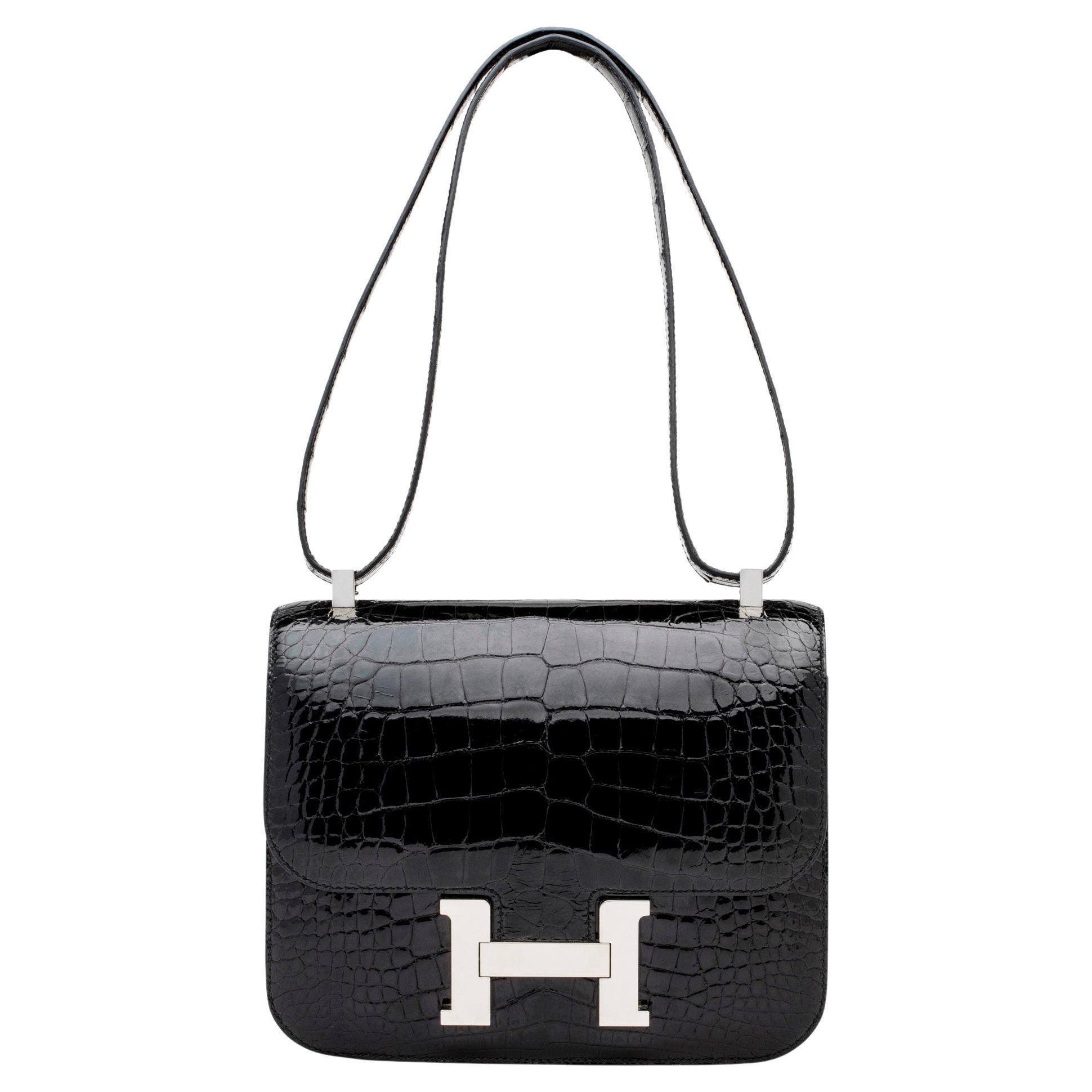 Hermés Alligator Constance 24cm For Sale