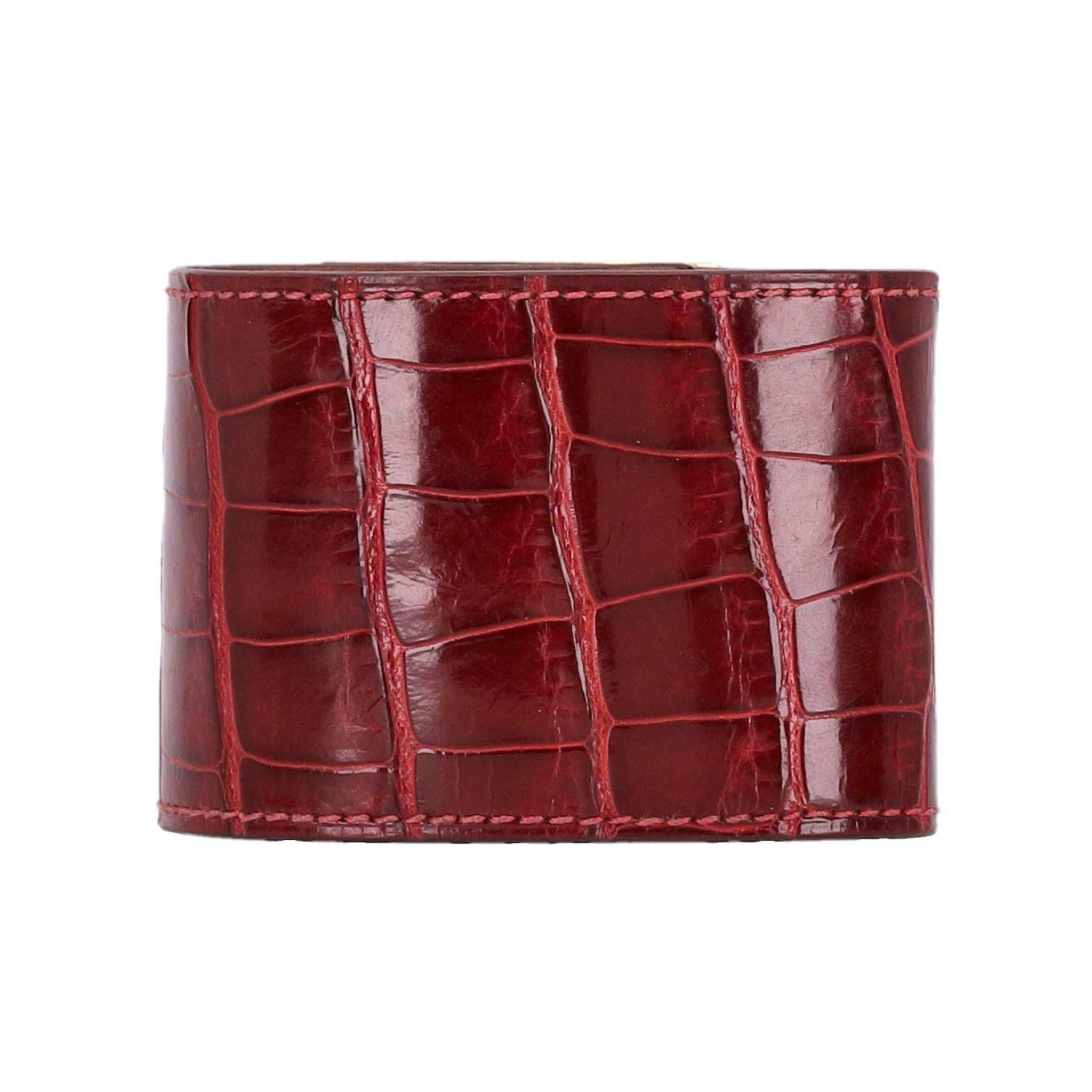 Hermes Pulsera de piel de caimán para perro Extreme Cuff en venta 1