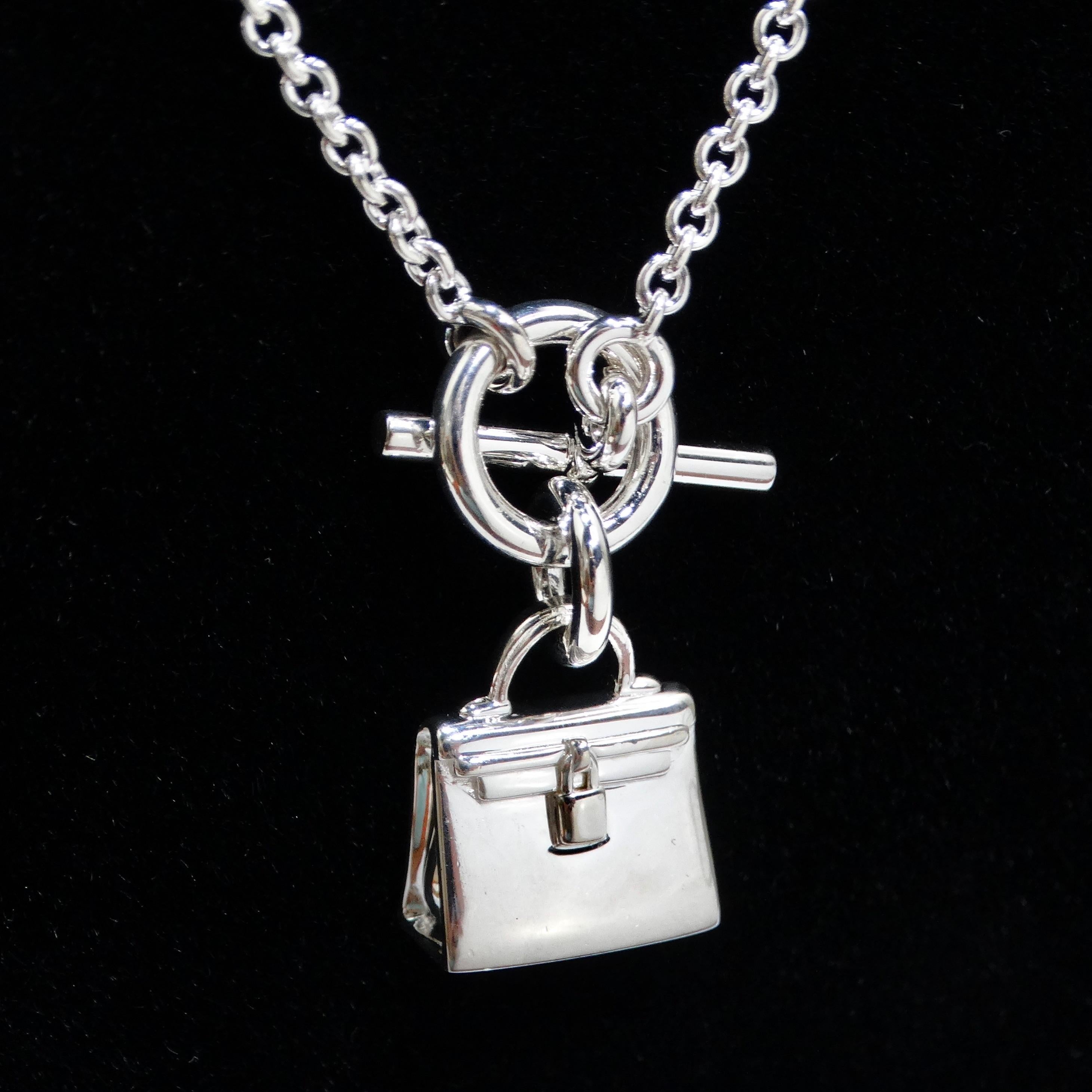 Hermes Amulet 925 Silver Kelly Pendant Necklace In Good Condition For Sale In Scottsdale, AZ