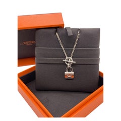Hermès Amulette Constance charm Necklace Ag925 H Logo