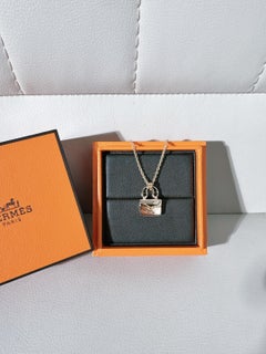 Hermès Amulettes Constance Bag Diamond 18K Rose Gold Pendant Necklace