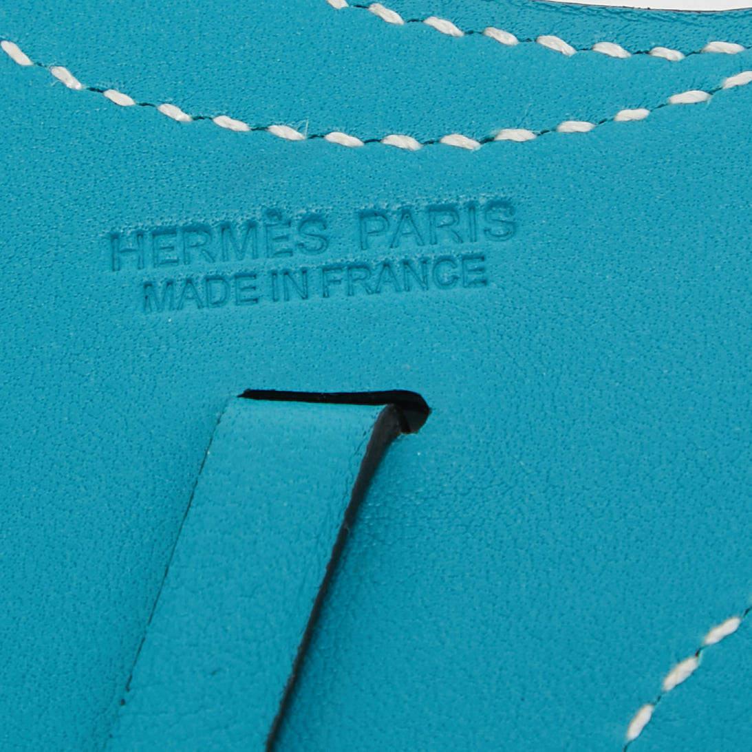 Hermès Anemone/Bleu Izmir Swift Leather Paddock Selle Horse Saddle Bag Charm In Excellent Condition For Sale In Dubai, Al Qouz 2