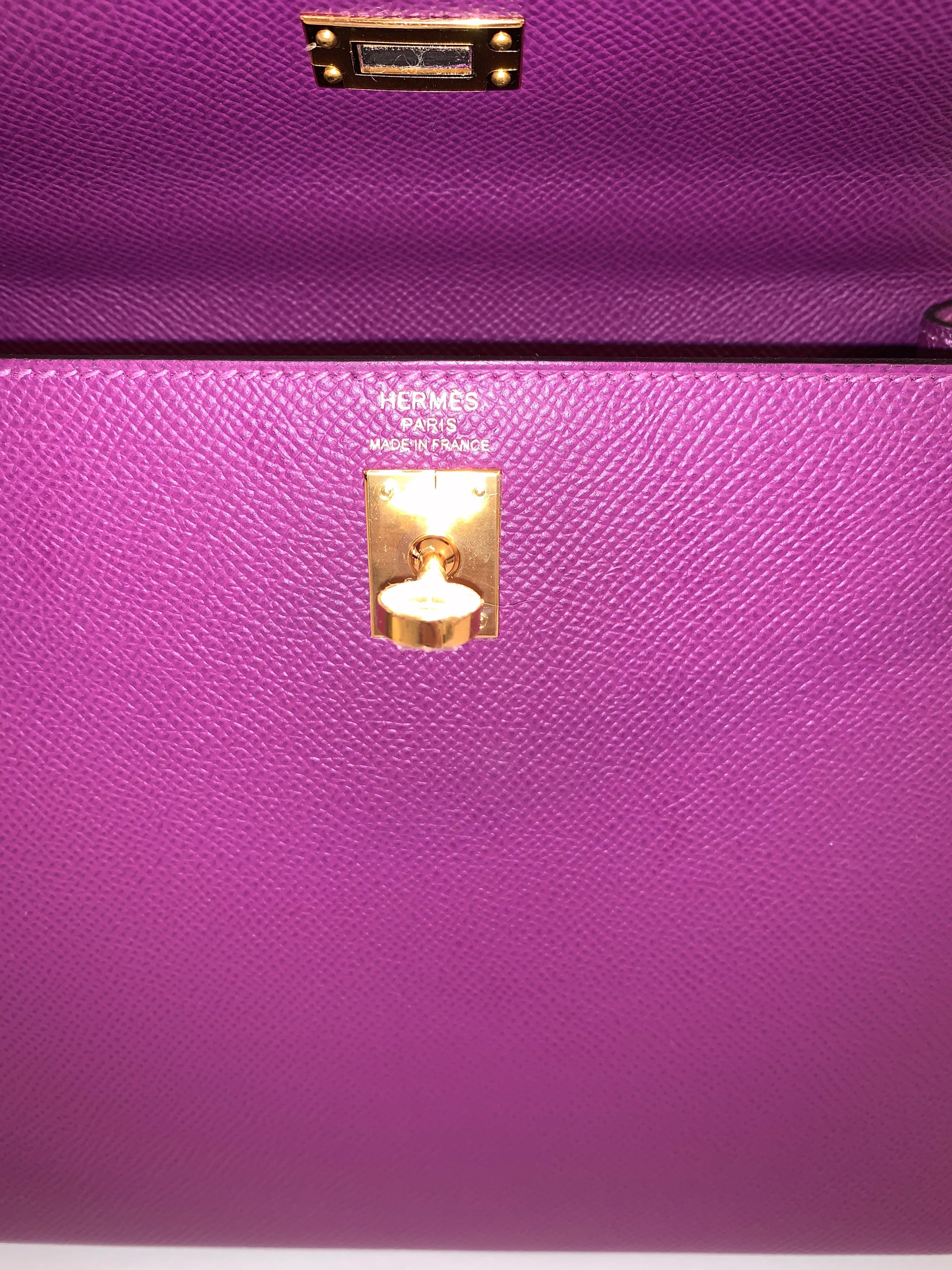 Hermes Anemone Kelly 25  Epsom Sellier Bag Gold Hardware In New Condition In West Chester, PA