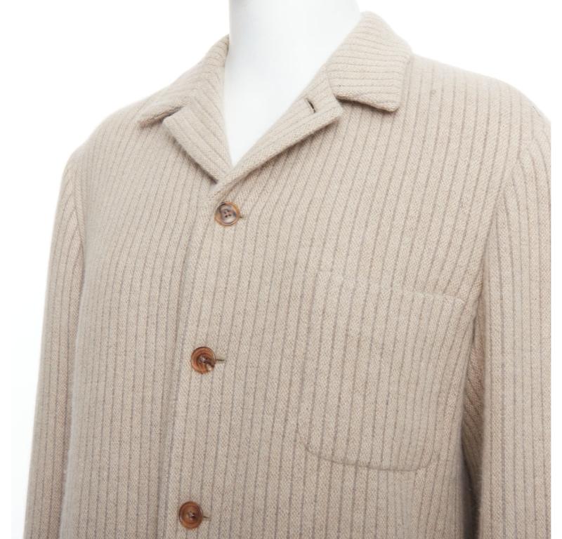 HERMÈS blazer boxy en laine angora cachegora beige à rayures verticulées FR48 M
Référence : PRWU/A00013
Marque : Hermès
MATERIAL : Angora, laine, mélange
Couleur : Beige
Motif : Solide
Fermeture : bouton
Doublure : Tissu beige
Détails
