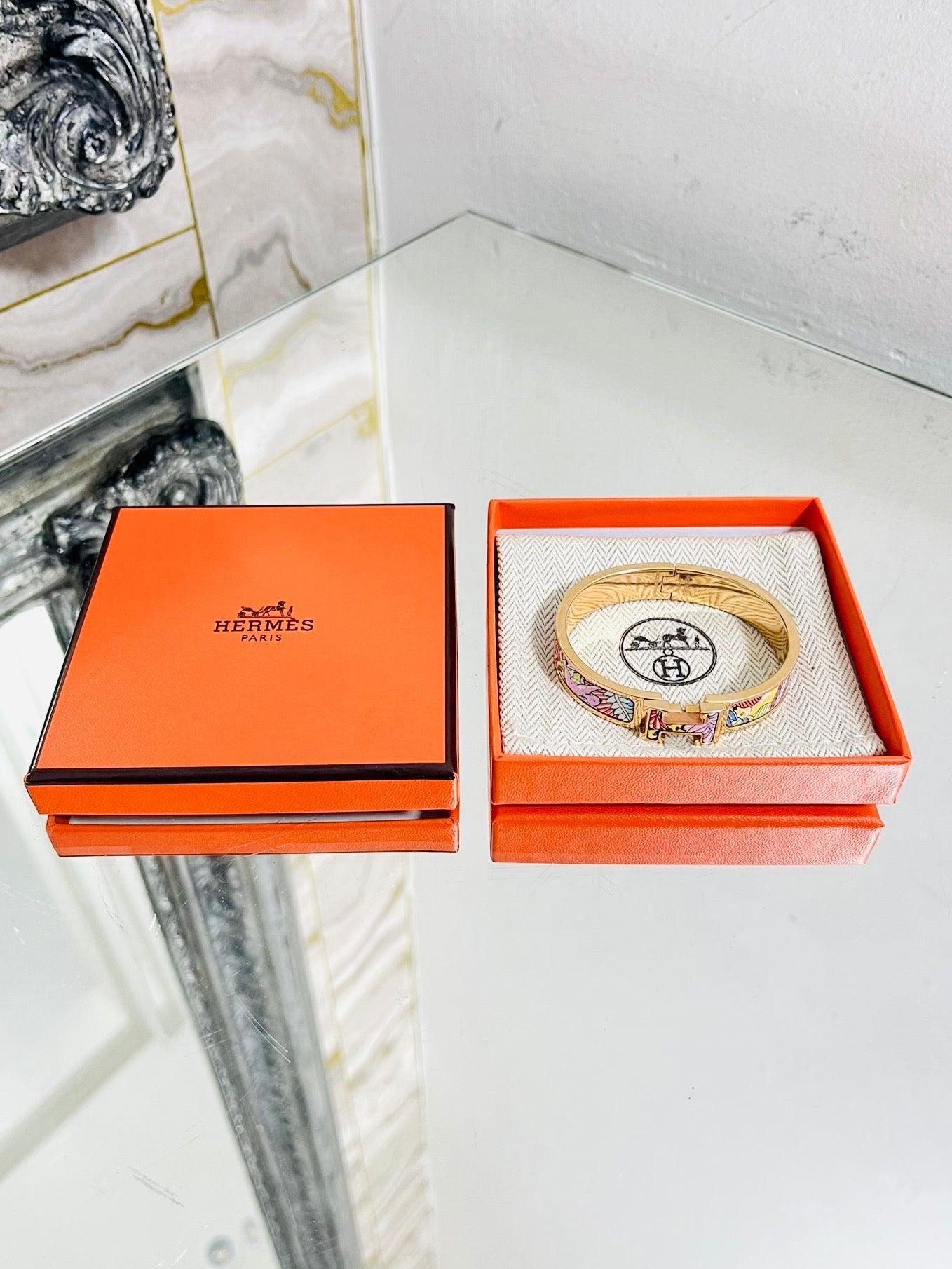 Hermes Animal Enamel & 18k Gold Plated 'H' Clic Clac Bangle In Excellent Condition For Sale In London, GB