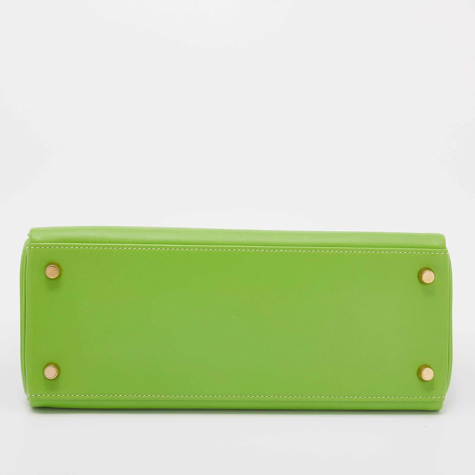 Women's Hermes Anis Green Swift Leather Gold Hardware Kelly Retourne 28 Bag