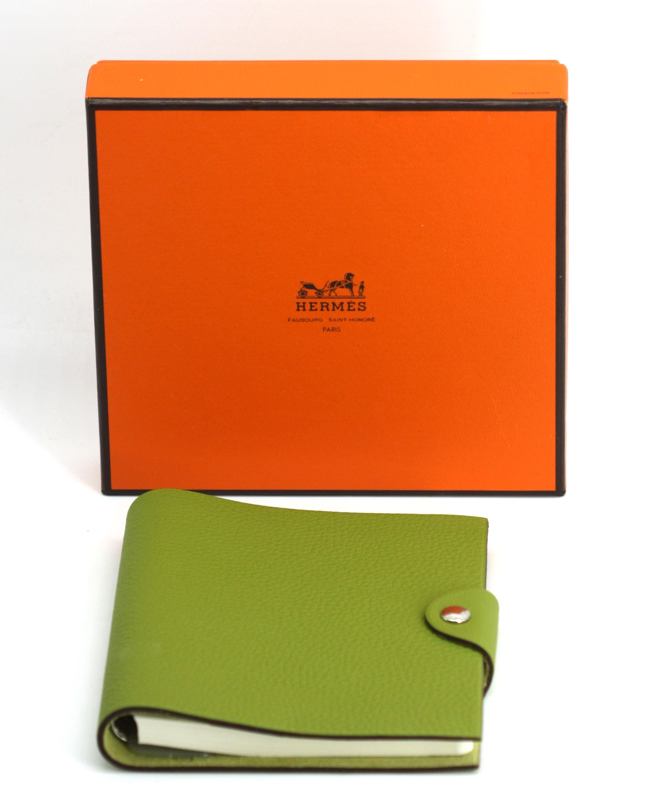 Hermes Anis/Kiwi Green Togo Leather Notebook Cover, with Spiral inset, 2009 For Sale 2