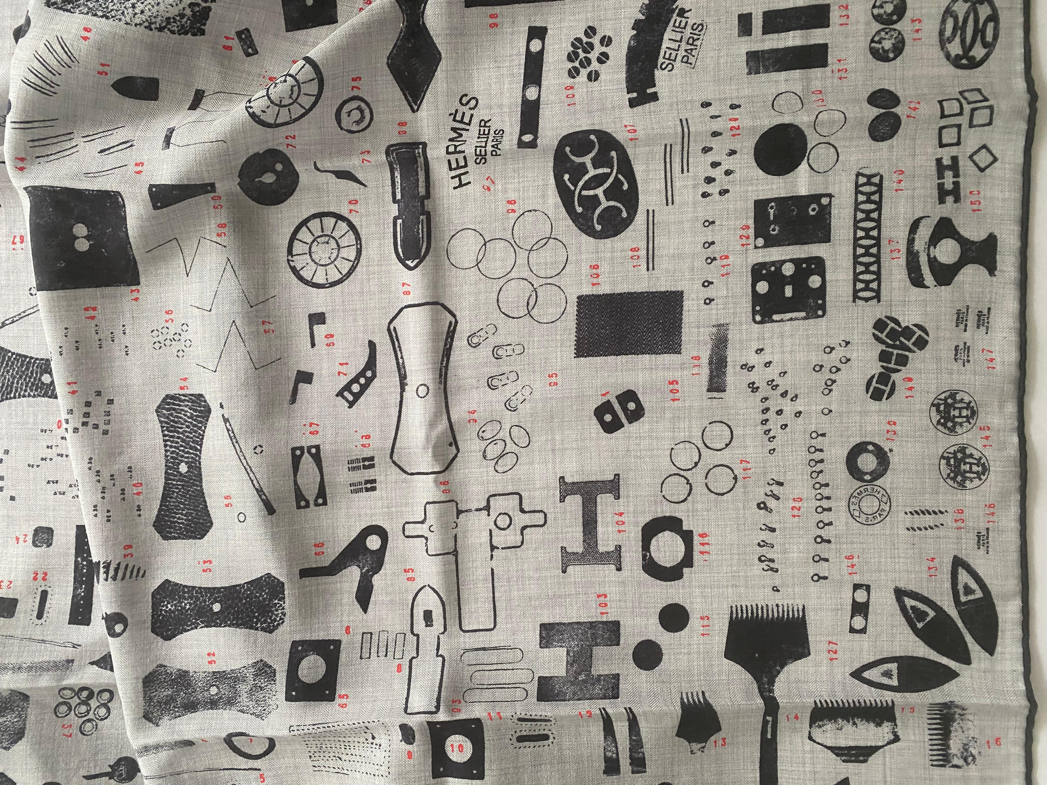 Hermes Antracita Gris  Bufanda TAMPONNABLE REMIX By Gianpaolo Pagni NUEVO  140 CM en venta 2
