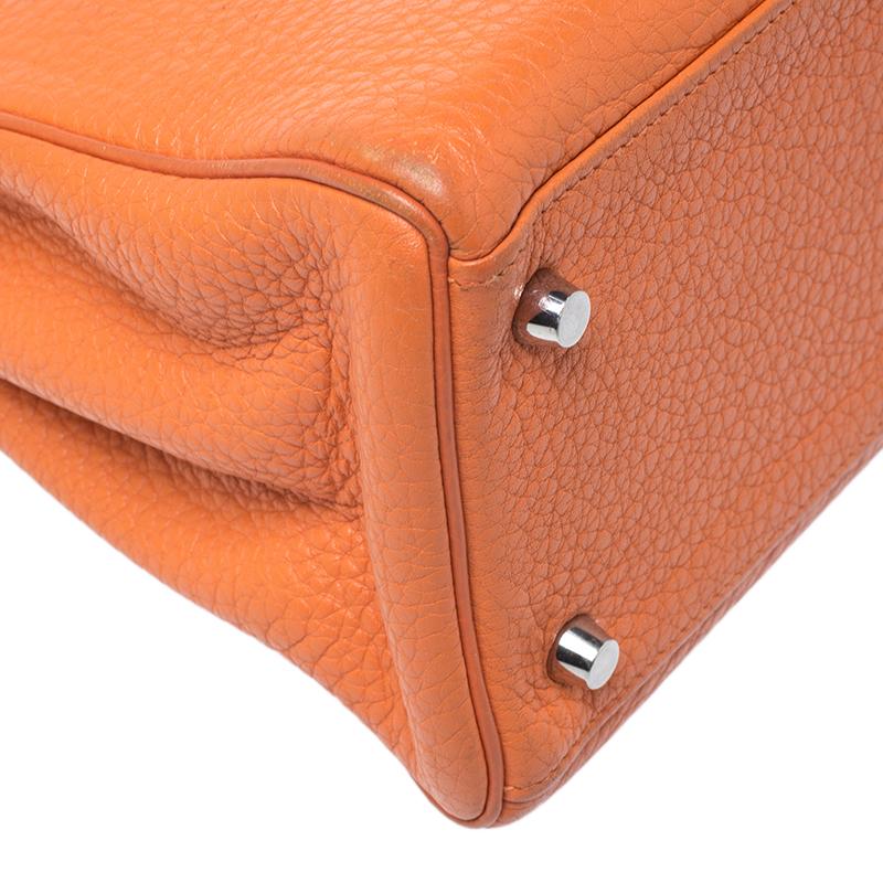 Hermes Apricot Clemence Leather Palladium Hardware Kelly Retourne 28 Bag In Good Condition In Dubai, Al Qouz 2