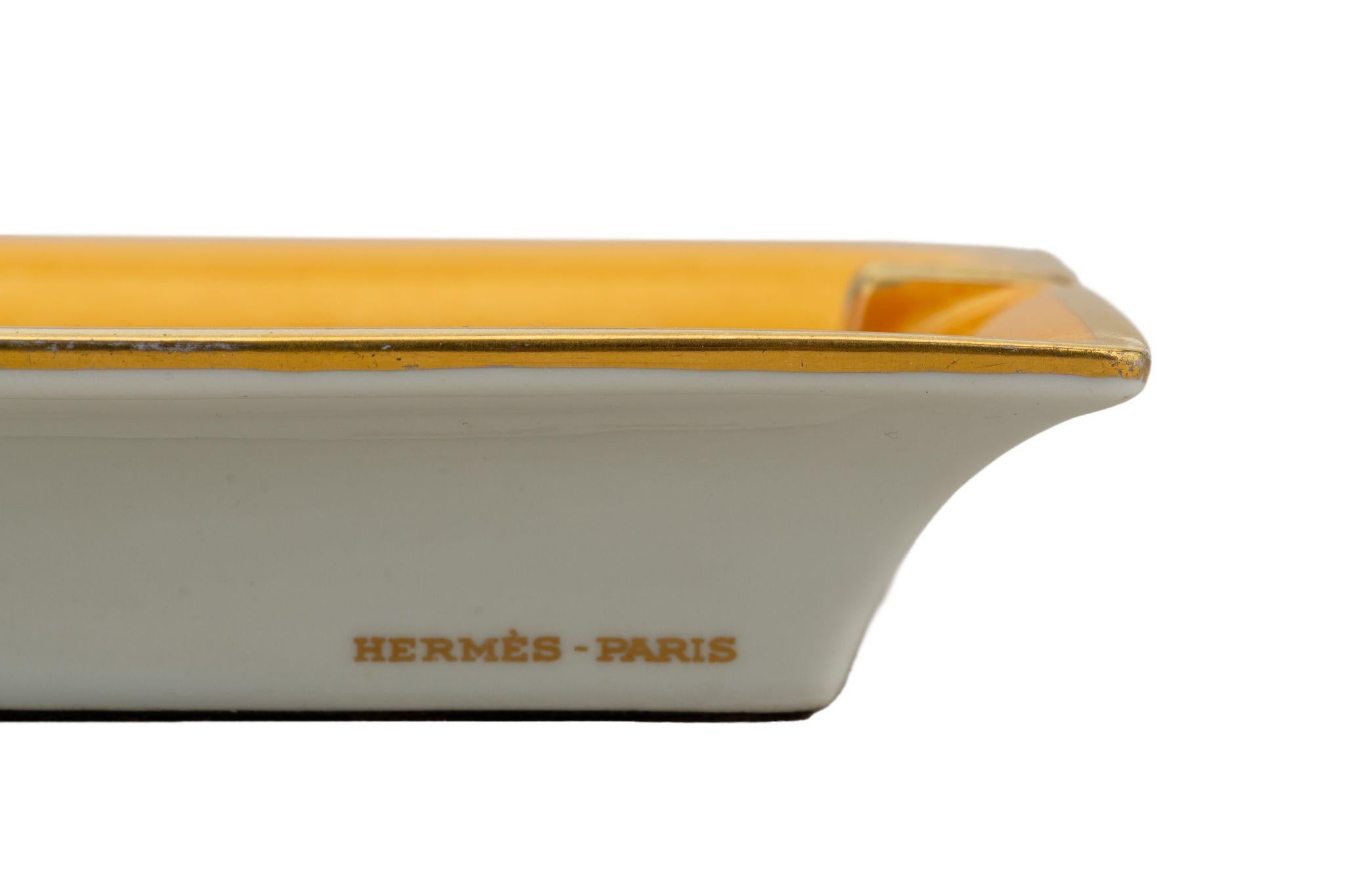 Hermès Arab Horses Porcelain Ashtray In Excellent Condition For Sale In West Hollywood, CA