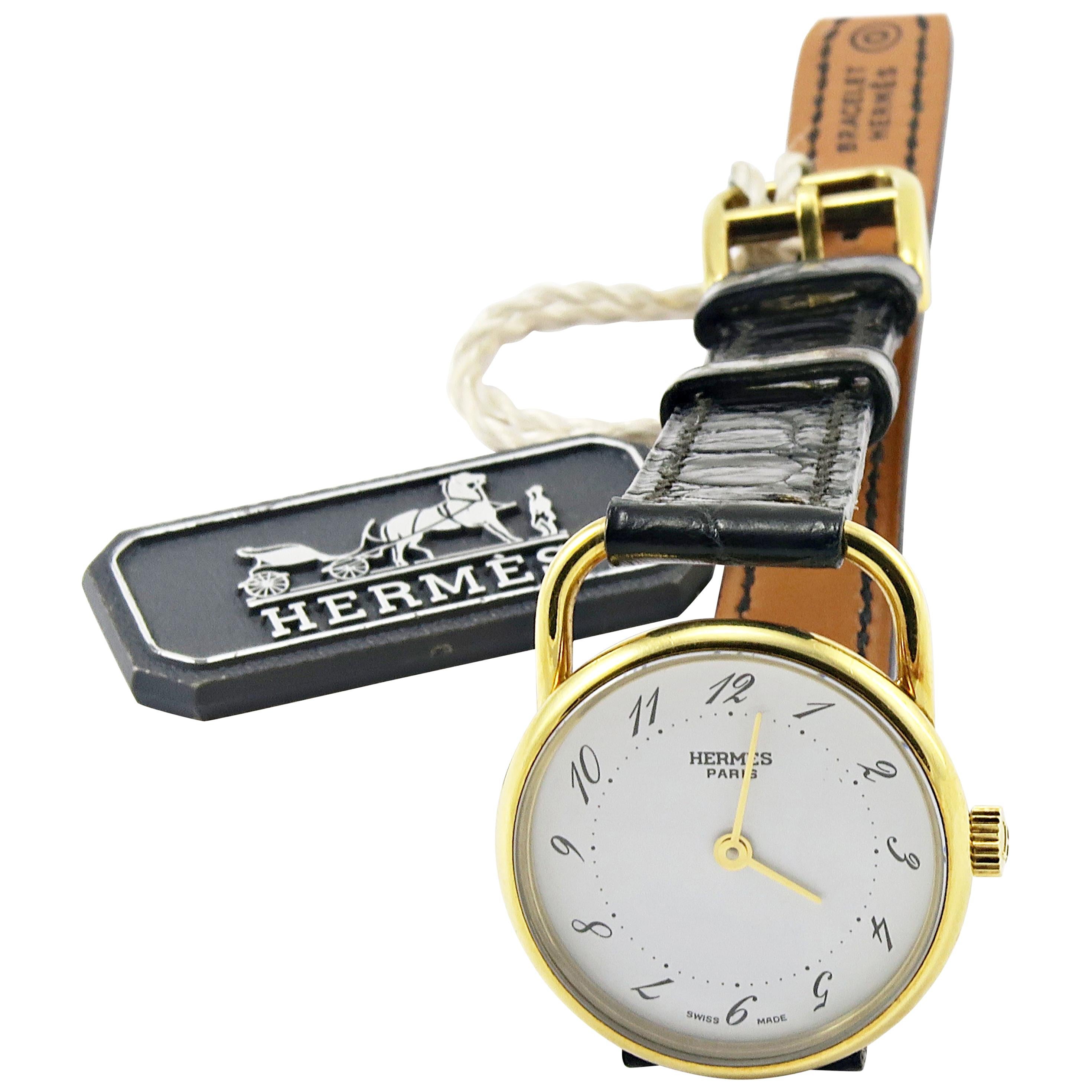 Hermès Arceau 18 Karat Gold Watch Small For Sale