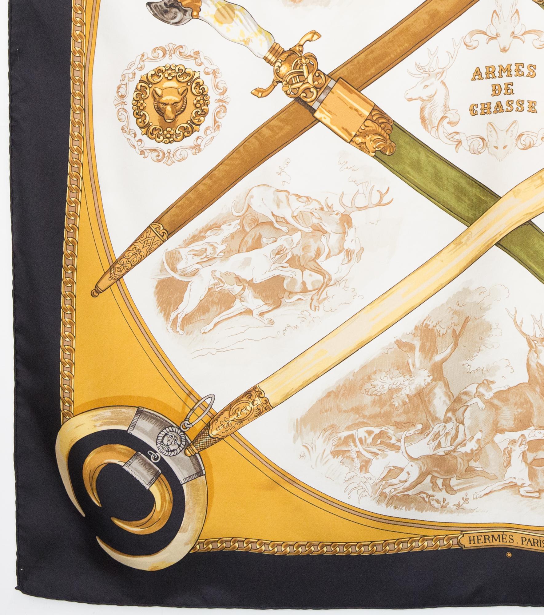 Hermes Armes de Chasse von P Ledoux Seidenschal im Zustand „Gut“ im Angebot in Paris, FR