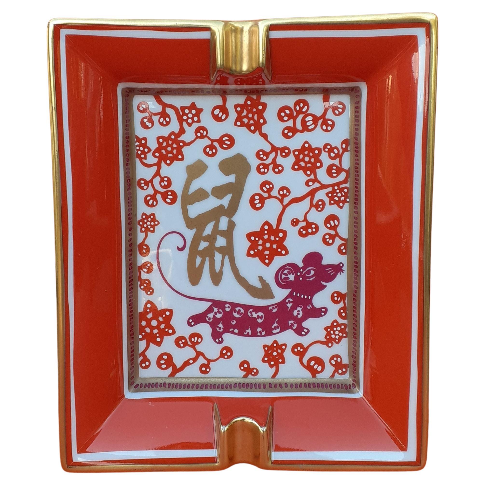 Hermès Aschenbecher ändern Tablett Chinesische Astrologie Jahr der Ratte In Porzellan im Angebot