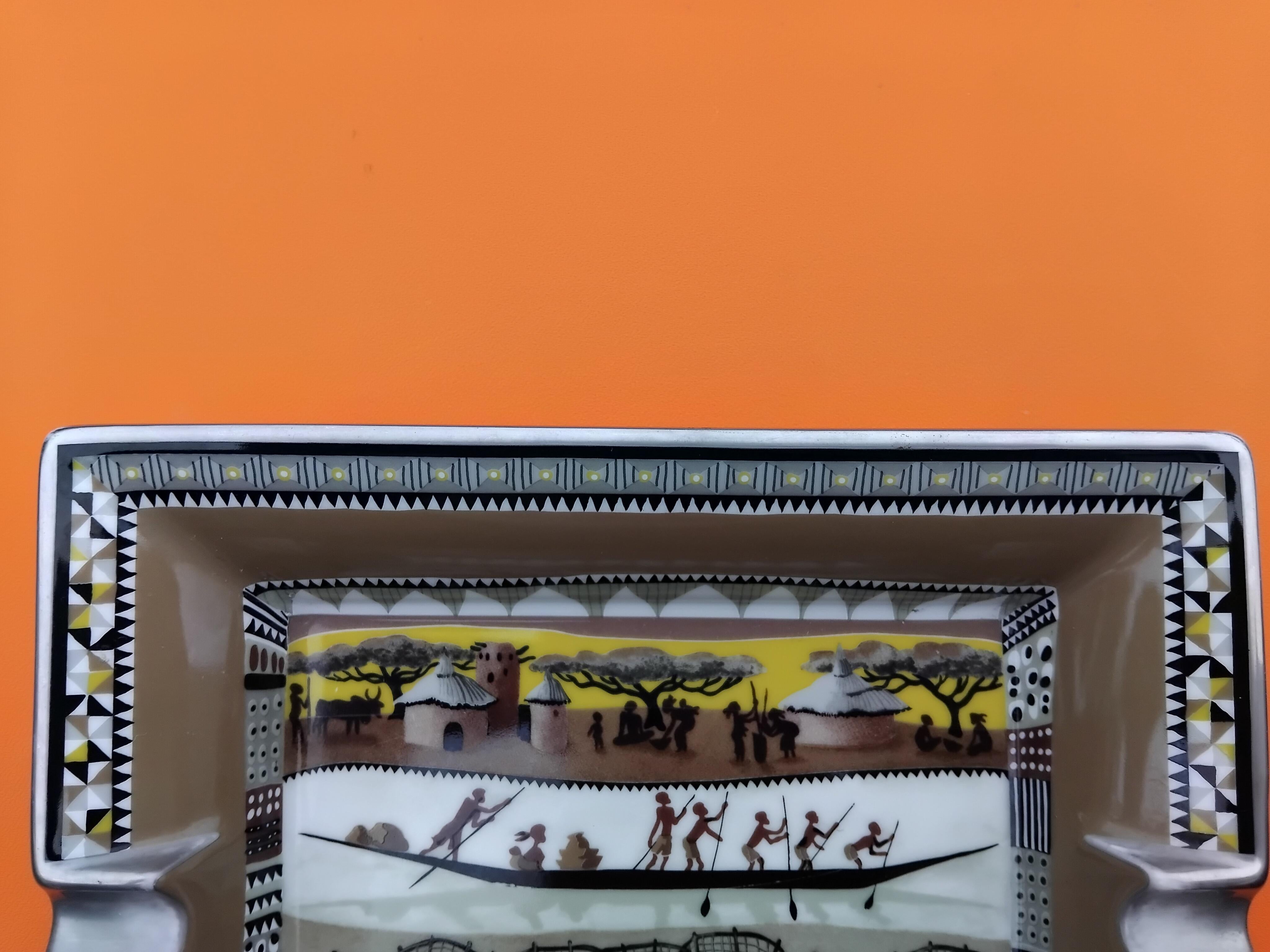 Hermès Ashtray Change Tray La Vie Du Fleuve Africa Porcelain Platinum 2