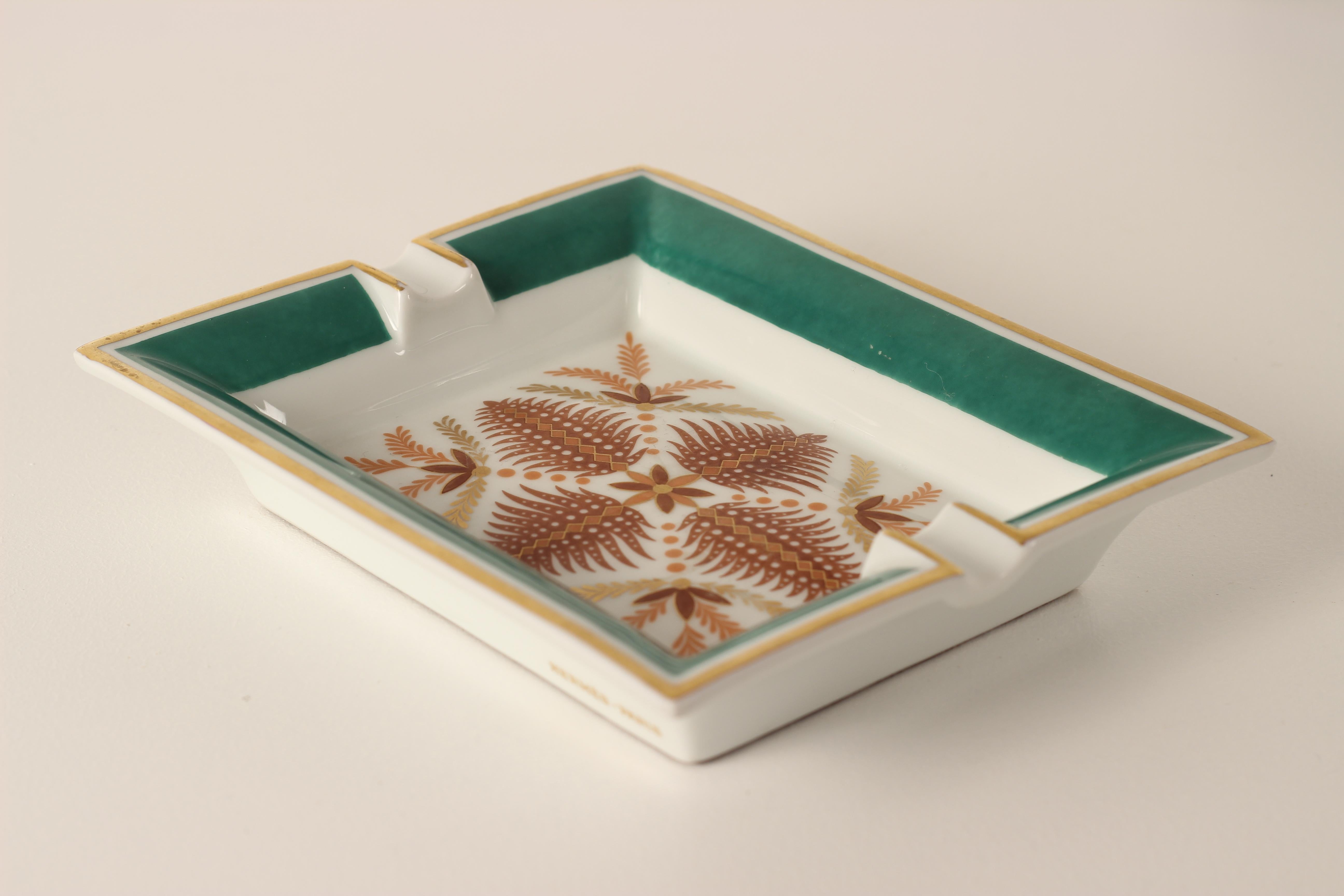 Porcelain Hermes Ashtray or Vide-Poche Catchall in the Neoclassical Botanical Style
