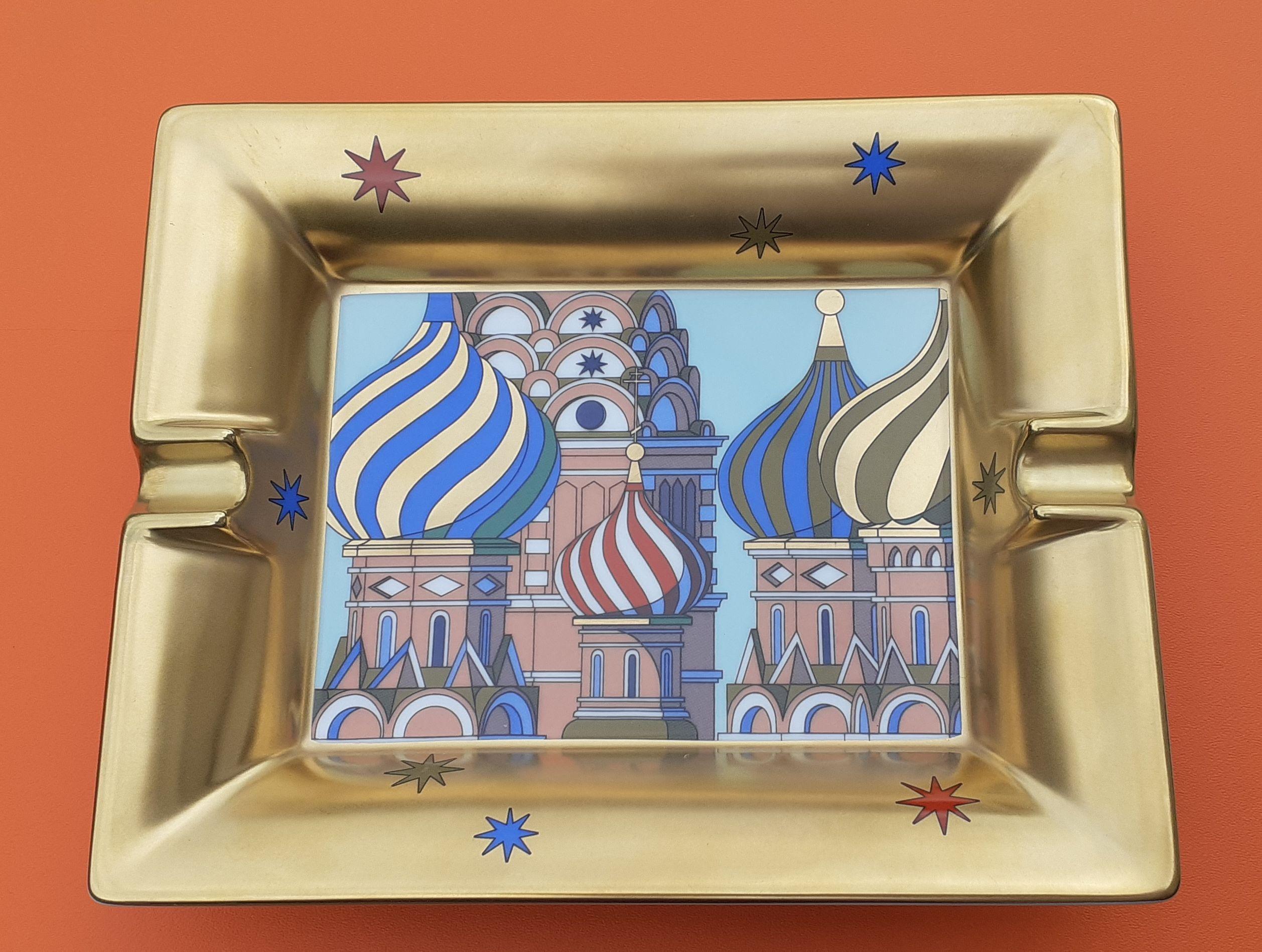 Brown Hermès Ashtray Sobor Vasiliya Blazhennogo Saint Basil Cathedral Porcelain Russia For Sale
