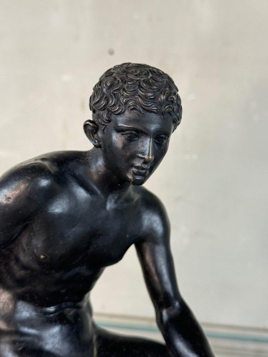 Bronze Hermès au repos, bronze à patine noire en vente