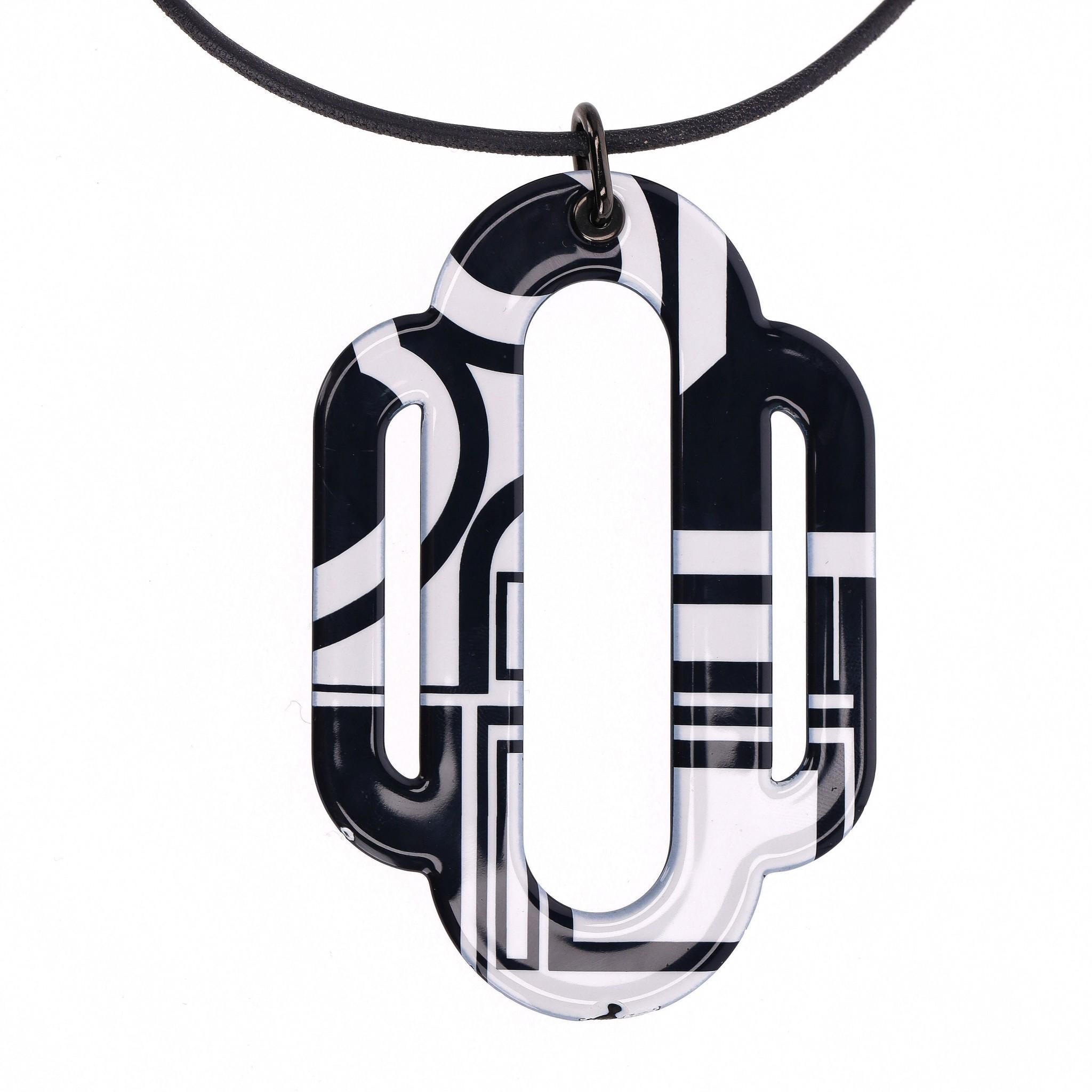 Hermes Attelage Les Coupes Tattoo Pendant Necklace In Good Condition In London, GB
