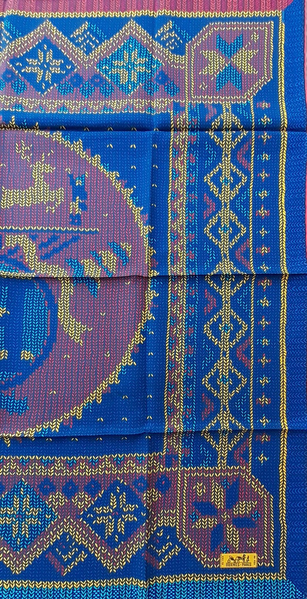 Women's Hermès Au Coin Du Feu Silk Scarf Dimitri Rybaltchenko 90 cm For Sale