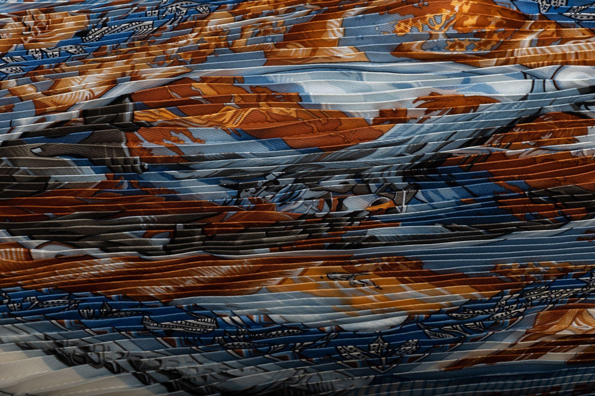 Women's Hermès Au son de tam tam plisse Scarf For Sale