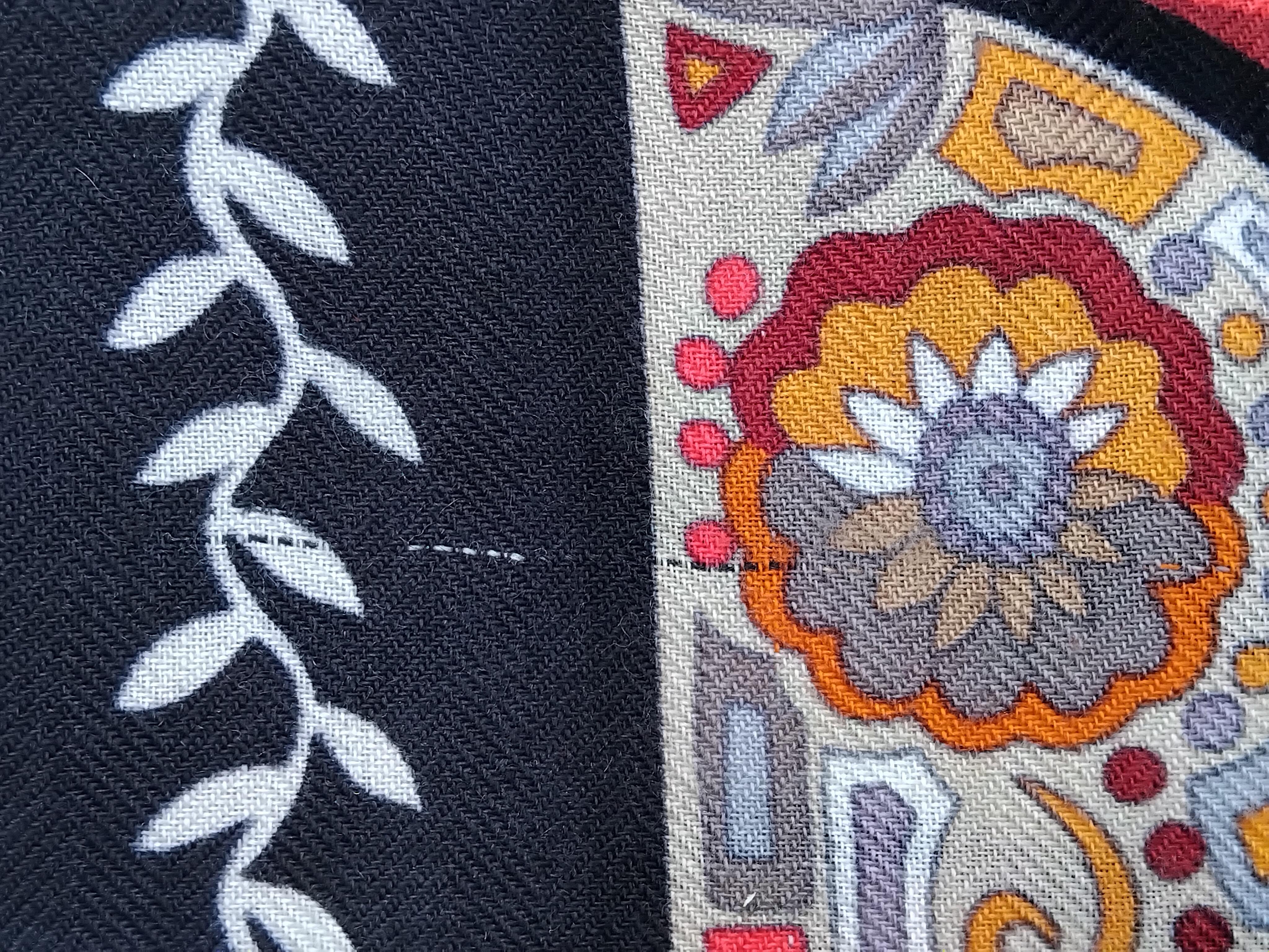 Hermès Aux Portes du Palais India Cashmere Silk Scarf Schawl Christine Henry 54' For Sale 10