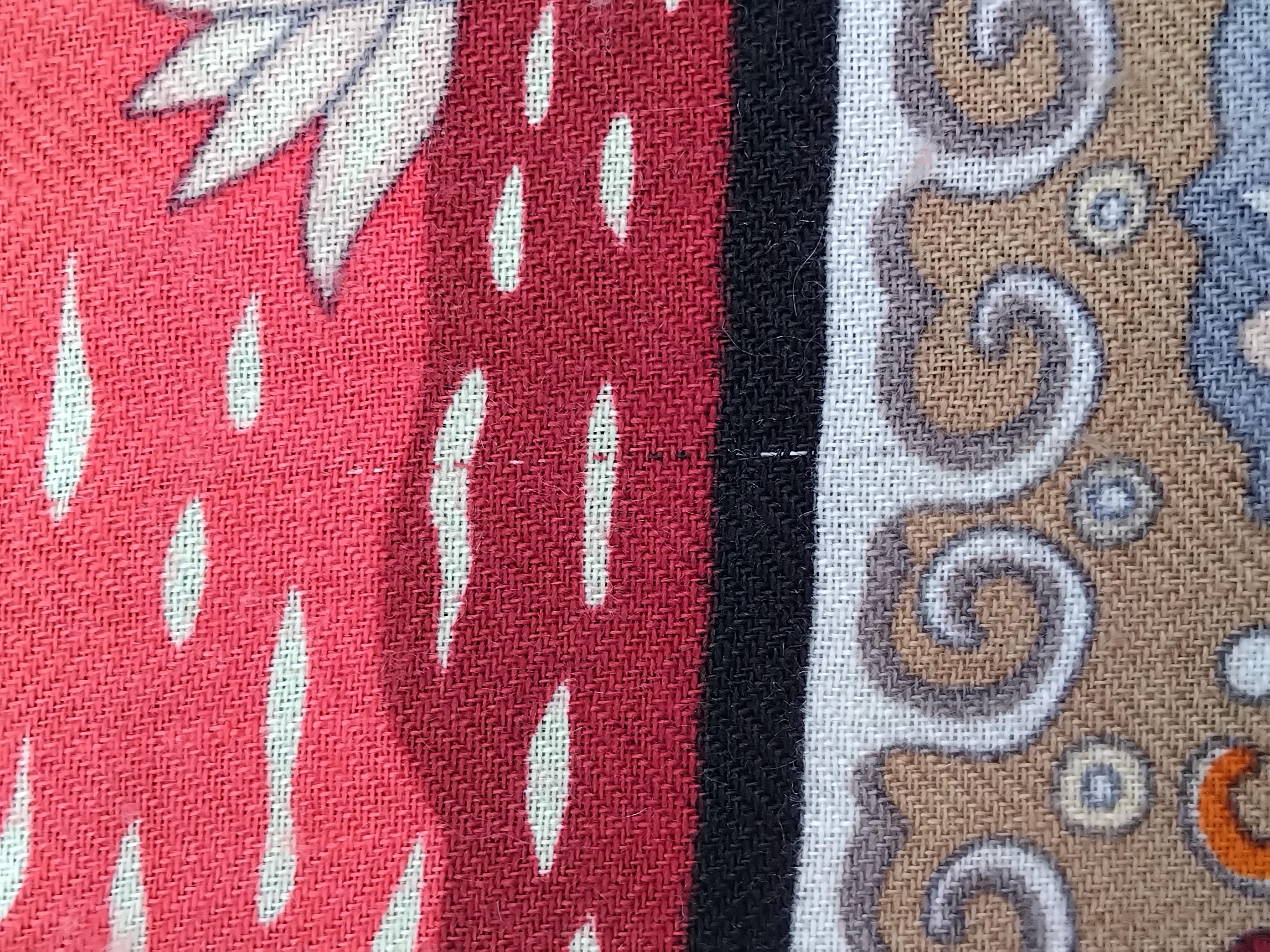 Hermès Aux Portes du Palais India Cashmere Silk Scarf Schawl Christine Henry 54' For Sale 11