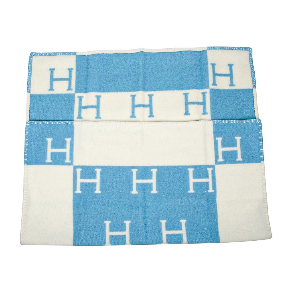 Hermes Avalon Baby Blanket Blue Genievre and Blanc New In New Condition In Miami, FL