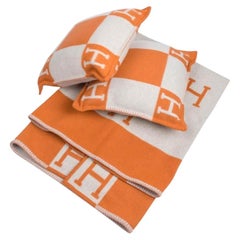 Hermes Avalon Blanket Wool Cashmere w/Matching Pillow Set