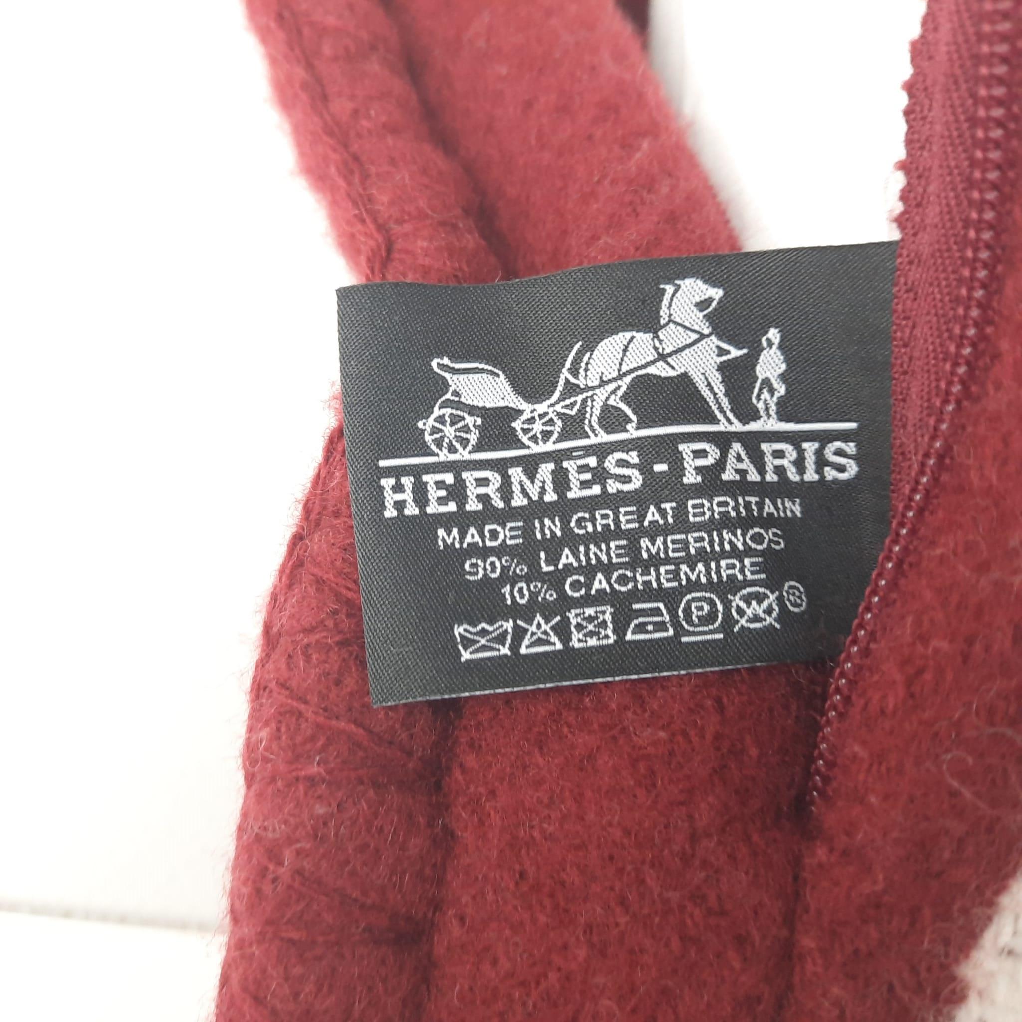 Hermes Écru Rouge H Avalon III pillow, small model 4