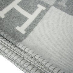 Hermes Avalon III Signature H Gris Clair and Ecru Throw Blanket