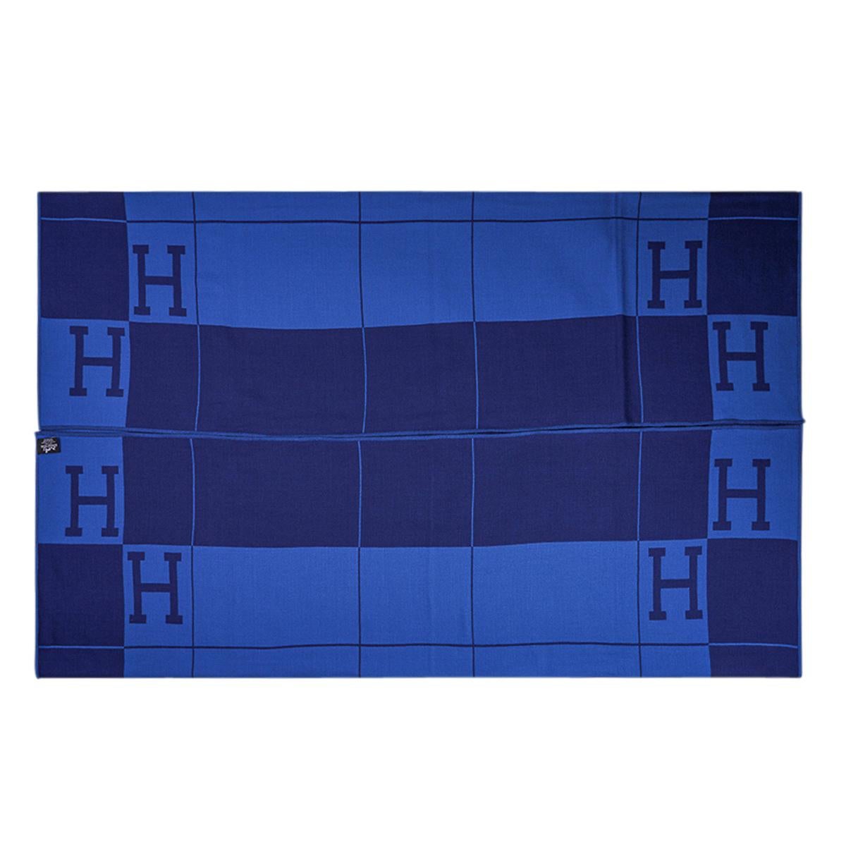 Hermès - Couverture Avalon Spring en cachemire bleu Unisexe en vente