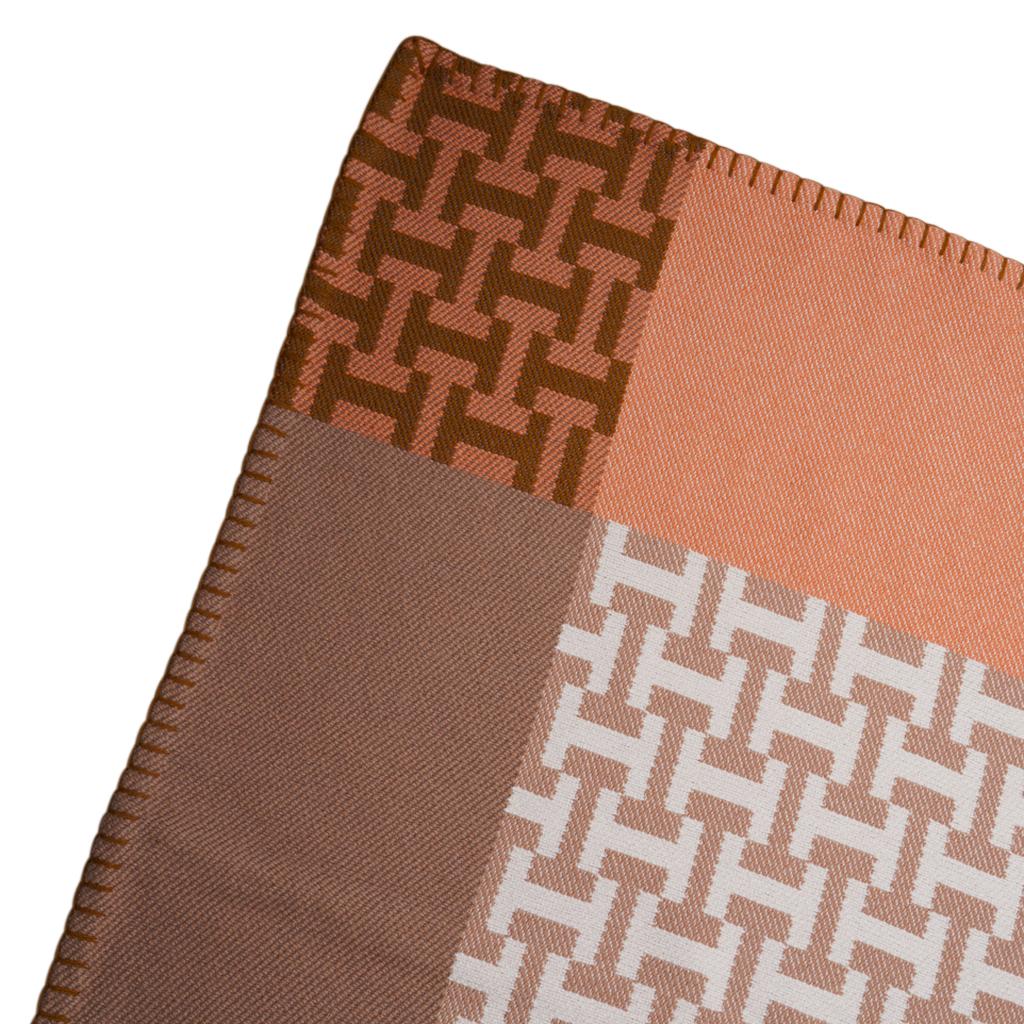 Hermes Avalon Terre D'H Blanket Corail Hand Woven Cashmere New wBox In New Condition In Miami, FL