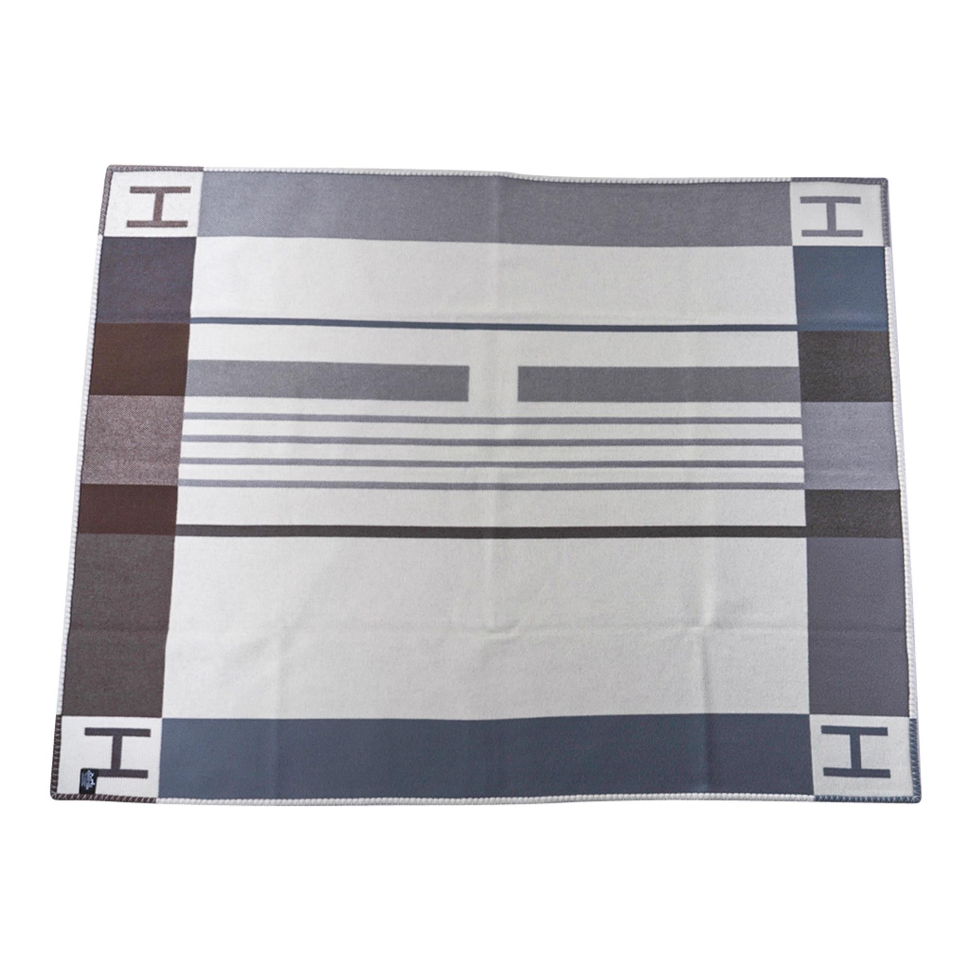 Hermes Avalon Vibration Throw Blanket Gris / Ecru Wool / Cashmere New 5