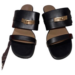 Hermes Avenue Sanda With Kelly Buckle