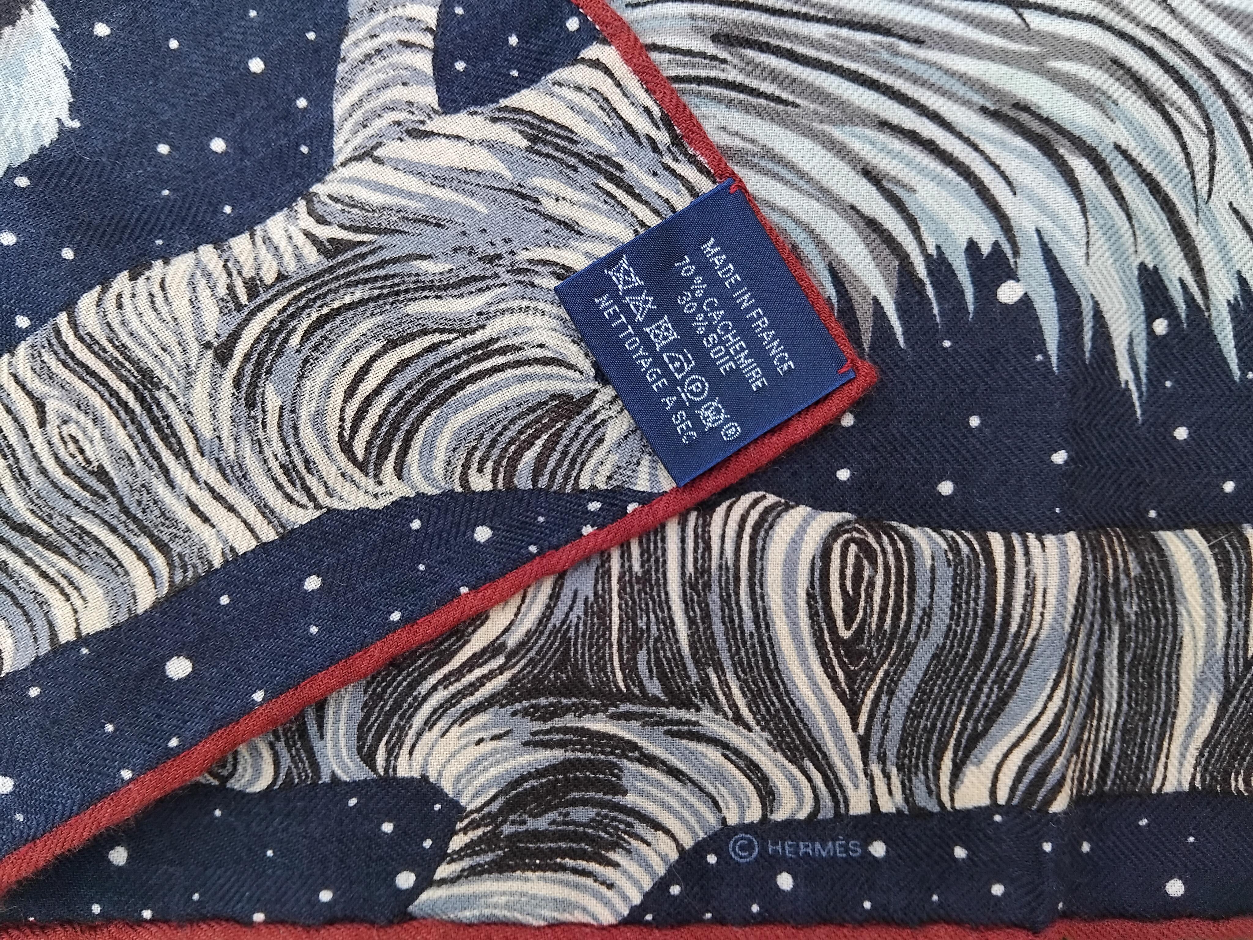 Hermès AWOOOOO Wolf Cashmere Silk Scarf Shawl Shirley Special Edition For Sale 5