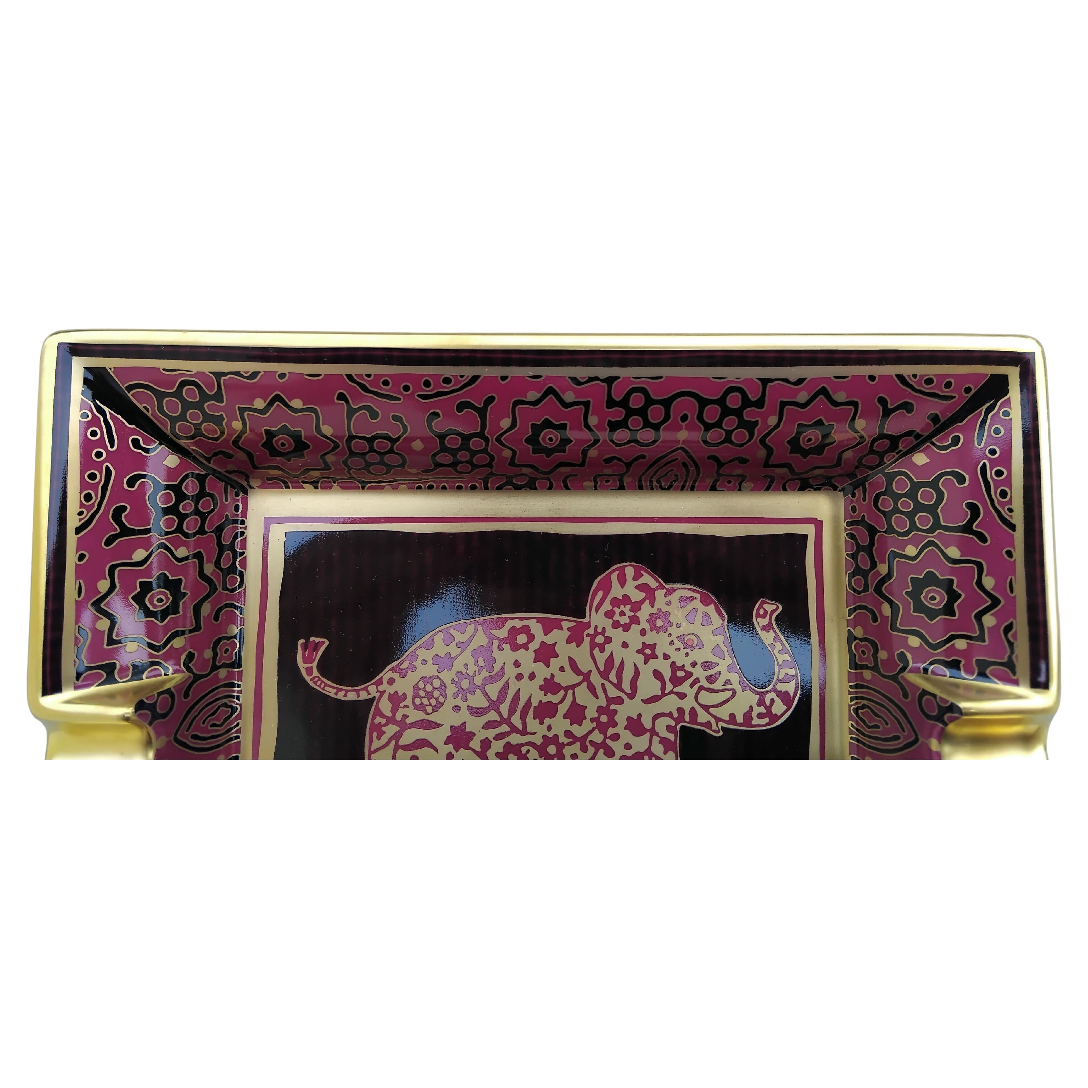 Hermès Baby Elephant Cigar Ashtray Change Tray Porcelain Gold For Sale 6