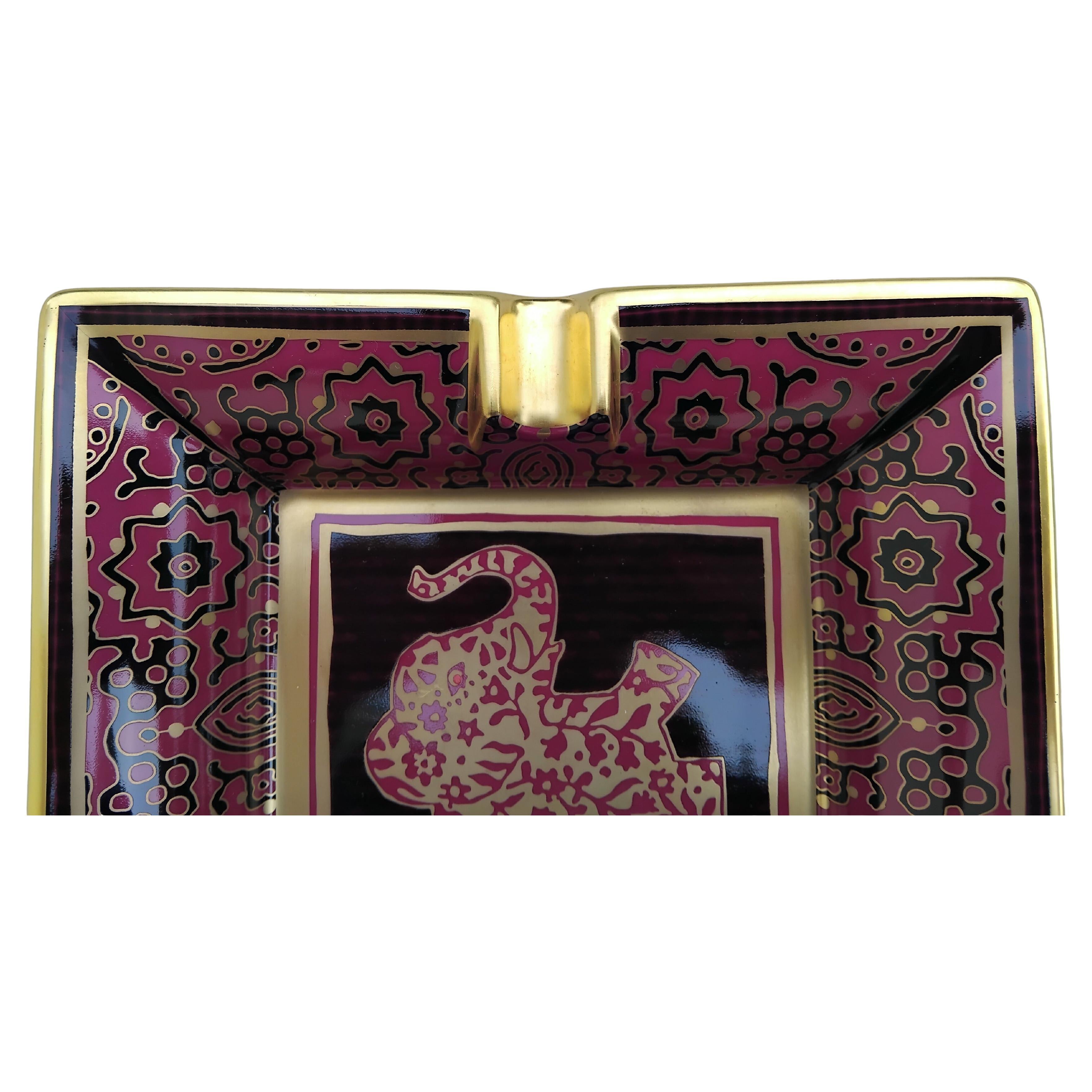 Hermès Baby Elephant Cigar Ashtray Change Tray Porcelain Gold For Sale 3