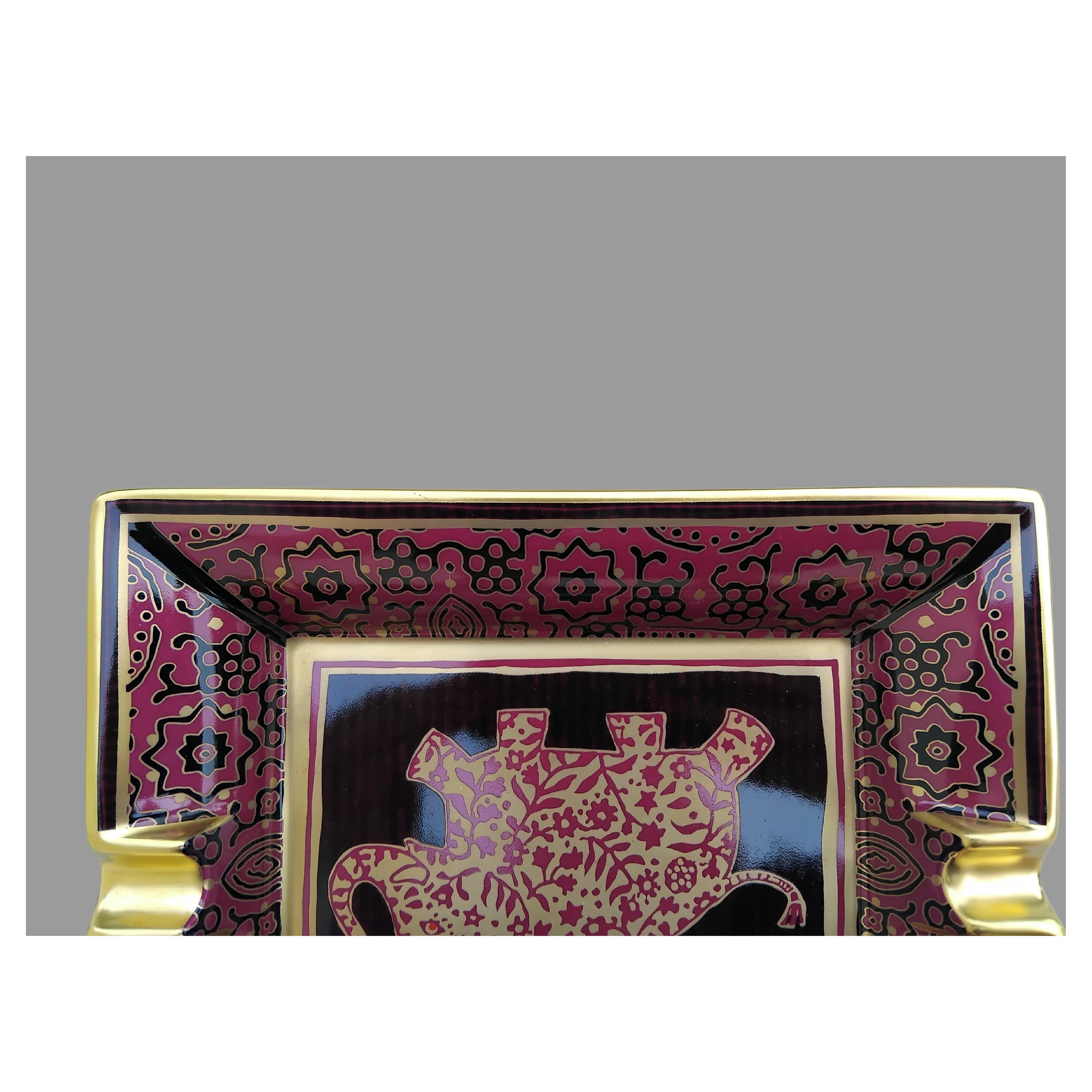 Hermès Baby Elephant Cigar Ashtray Change Tray Porcelain Gold For Sale 4