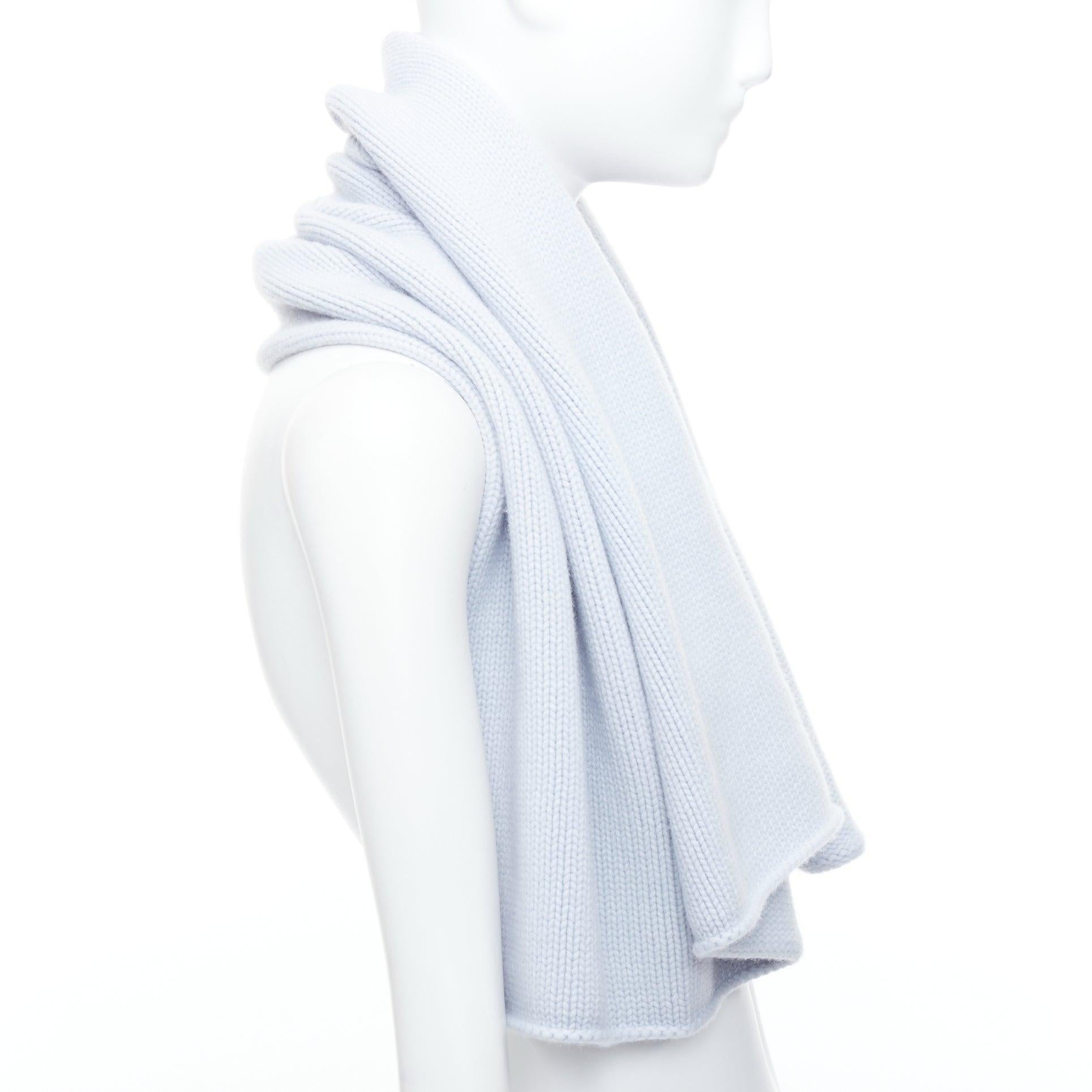 Hermès BABY H102986M Adada 100% cashmere Bleu Glacier knitted baby blanket scarf In New Condition For Sale In Hong Kong, NT