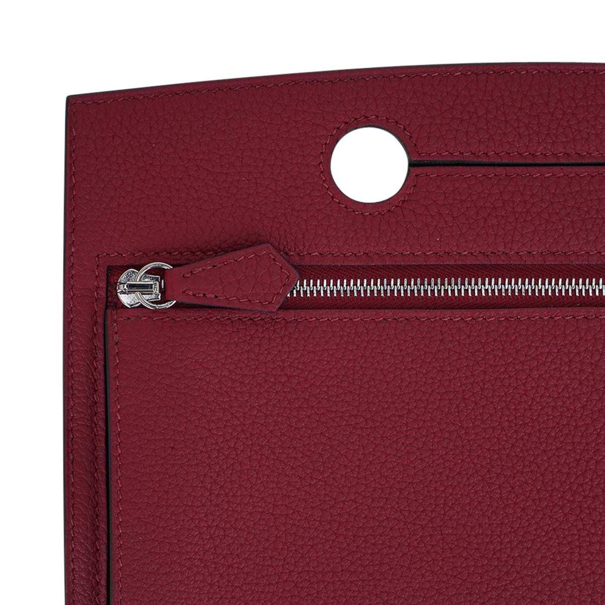 Hermes Backpocket Pouch 25 Detachable Rouge Grenat Togo Palladium Hardware In New Condition In Miami, FL