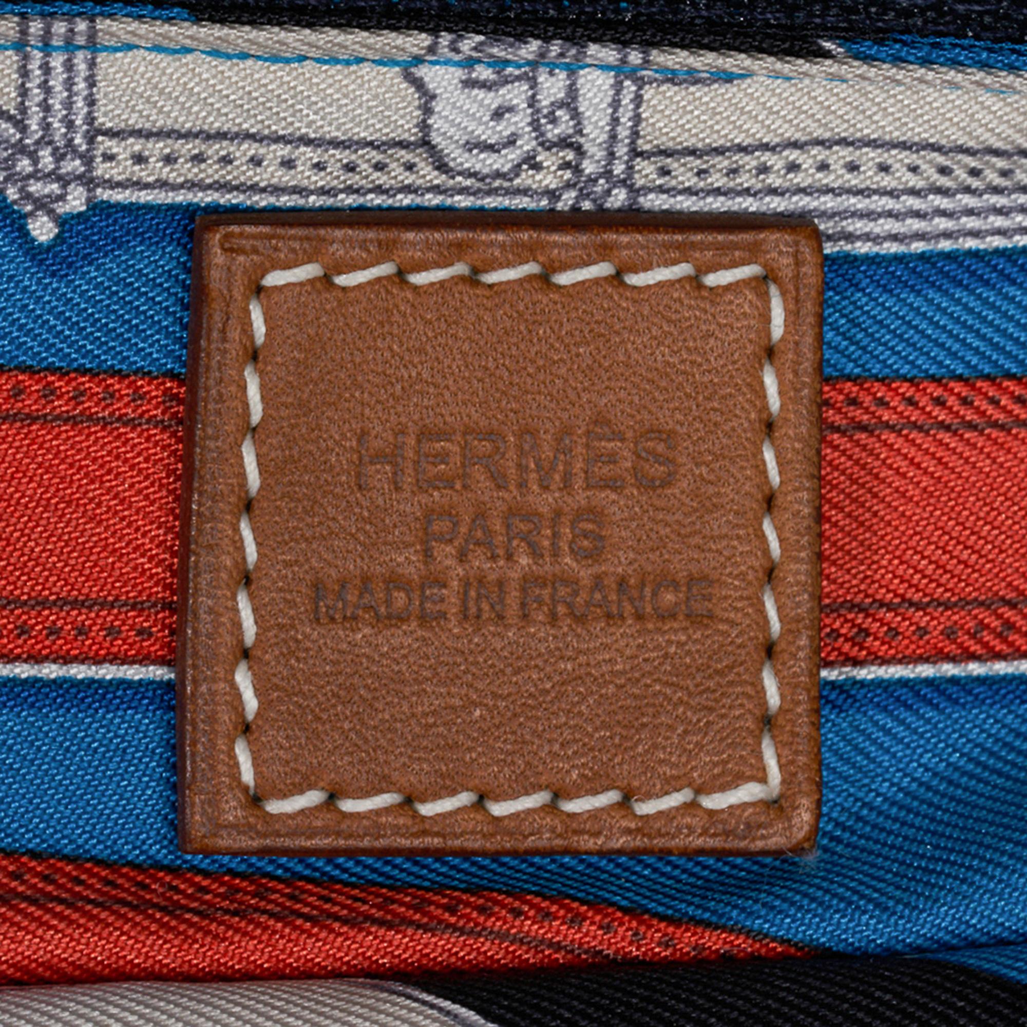Sac Hermès Airsilk Duffle Bag Cavalcadour 50 Soie Bleue Édition Limitée Nouveau en vente 4